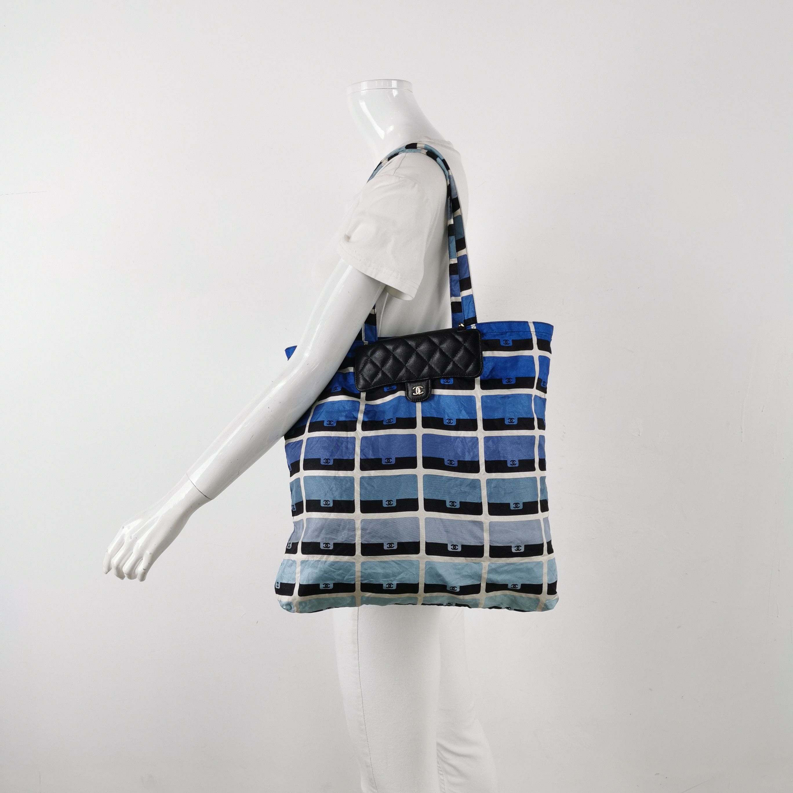 Chanel Chanel Women os Shoulder Bags Size ONE SIZE - 2 Thumbnail