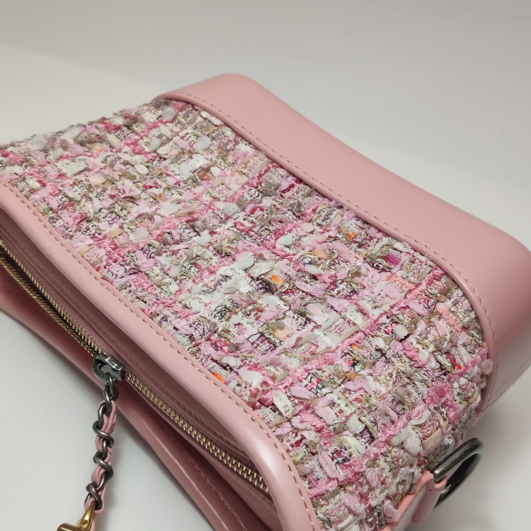 Chanel Chanel Women os Crossbody Bags Size ONE SIZE - 17 Thumbnail
