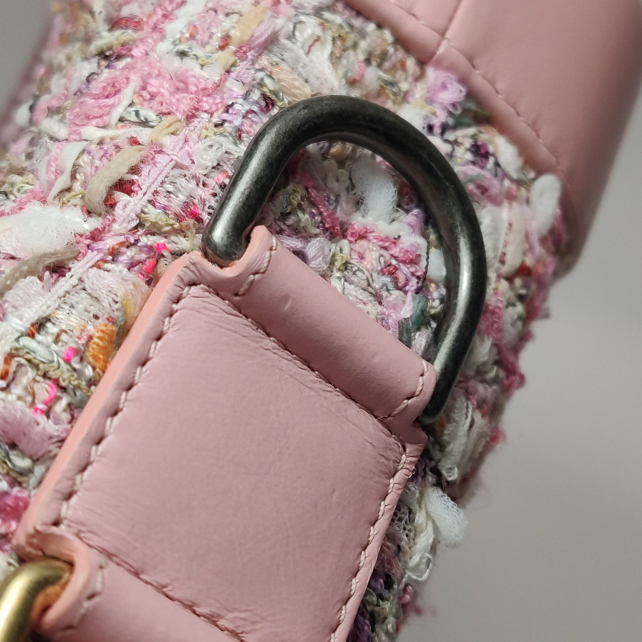 Chanel Chanel Women os Crossbody Bags Size ONE SIZE - 18 Thumbnail