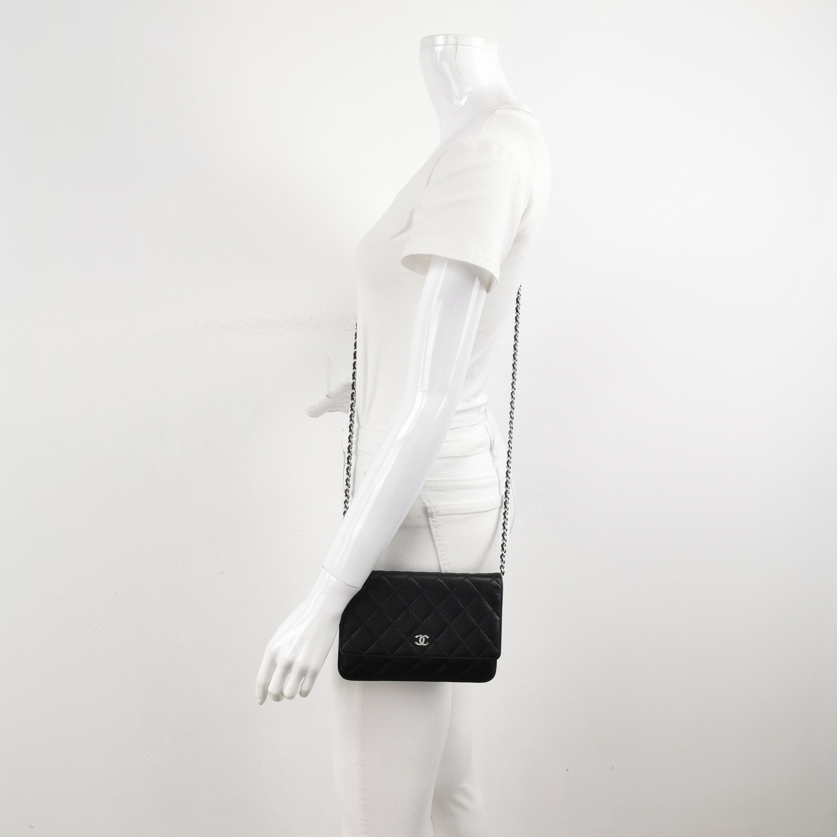 Chanel Chanel Women os Shoulder Bags Size ONE SIZE - 2 Thumbnail