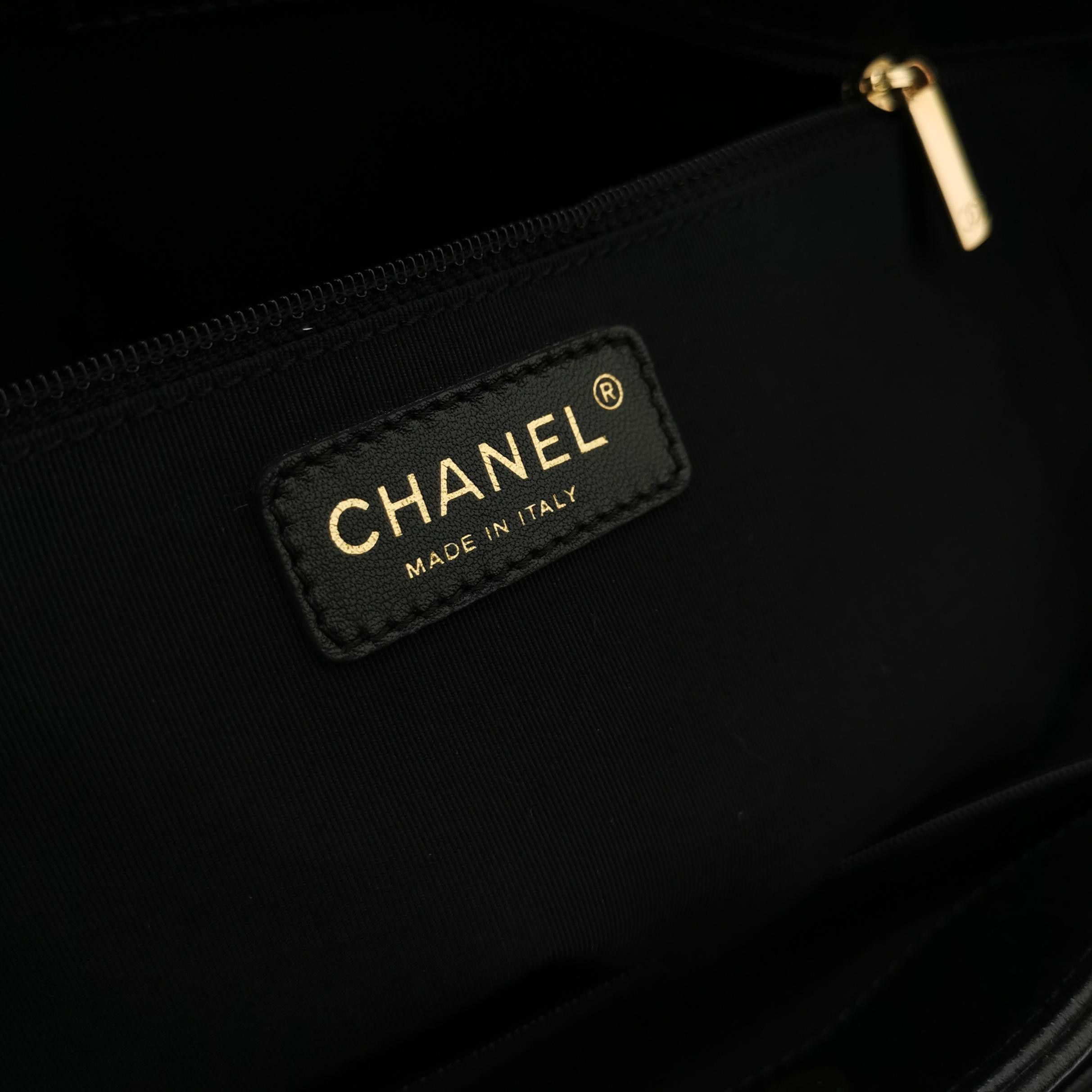 Chanel Chanel Women os Shoulder Bags Size ONE SIZE - 8 Thumbnail