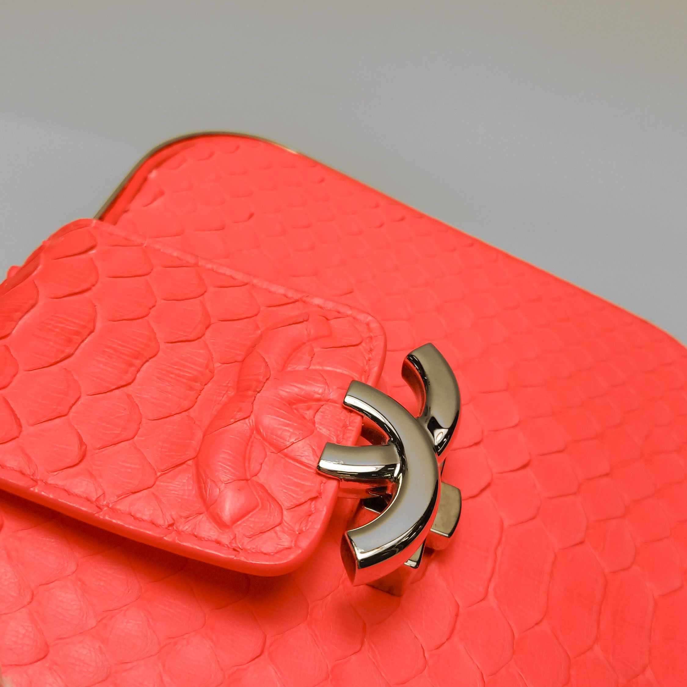 Chanel Chanel Women os Crossbody Bags Size ONE SIZE - 13 Thumbnail
