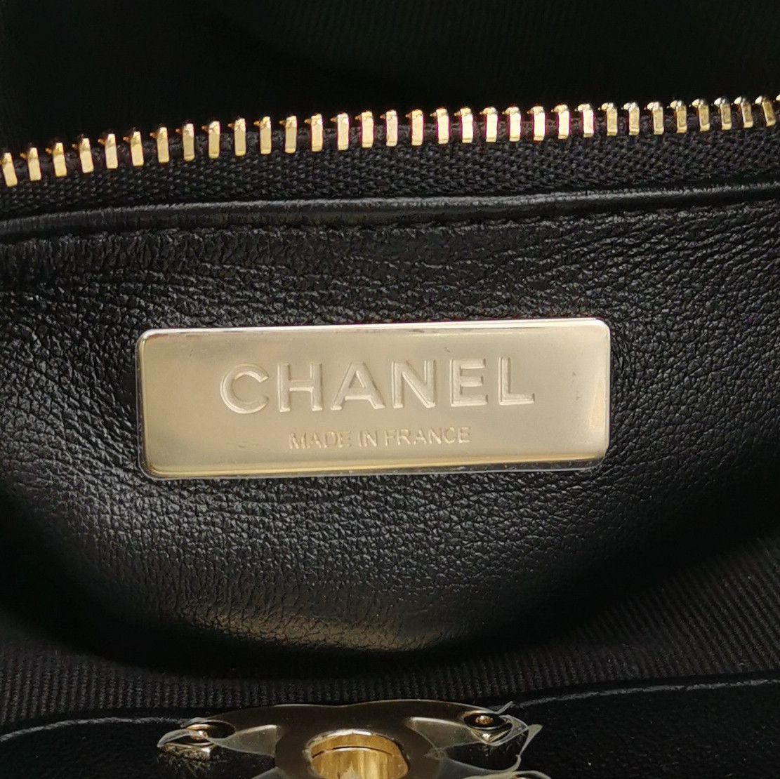 Chanel Chanel Women os Shoulder Bags Size ONE SIZE - 8 Thumbnail