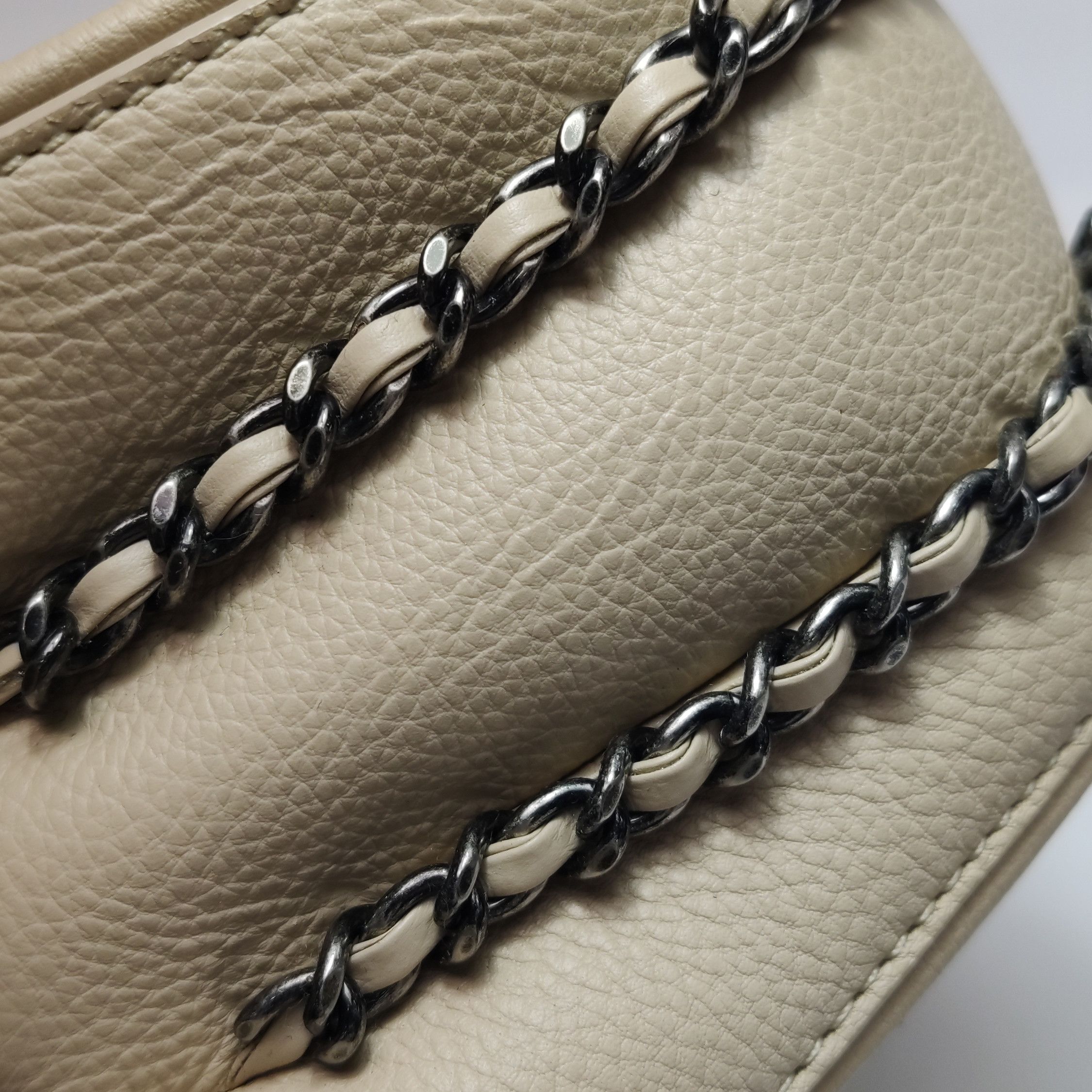 Chanel Chanel Women os Shoulder Bags Size ONE SIZE - 23 Thumbnail