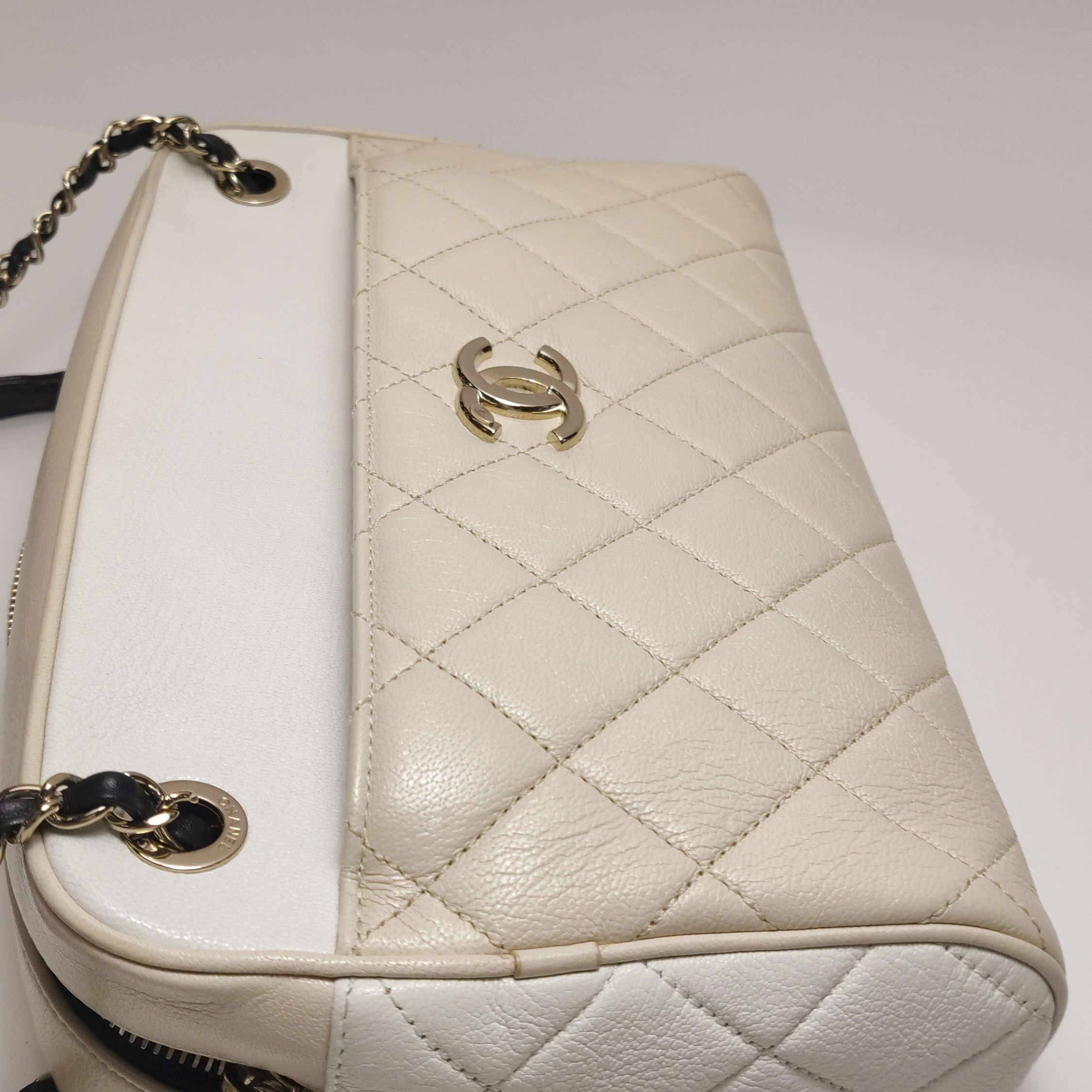 Chanel Chanel Women os Shoulder Bags Size ONE SIZE - 23 Thumbnail