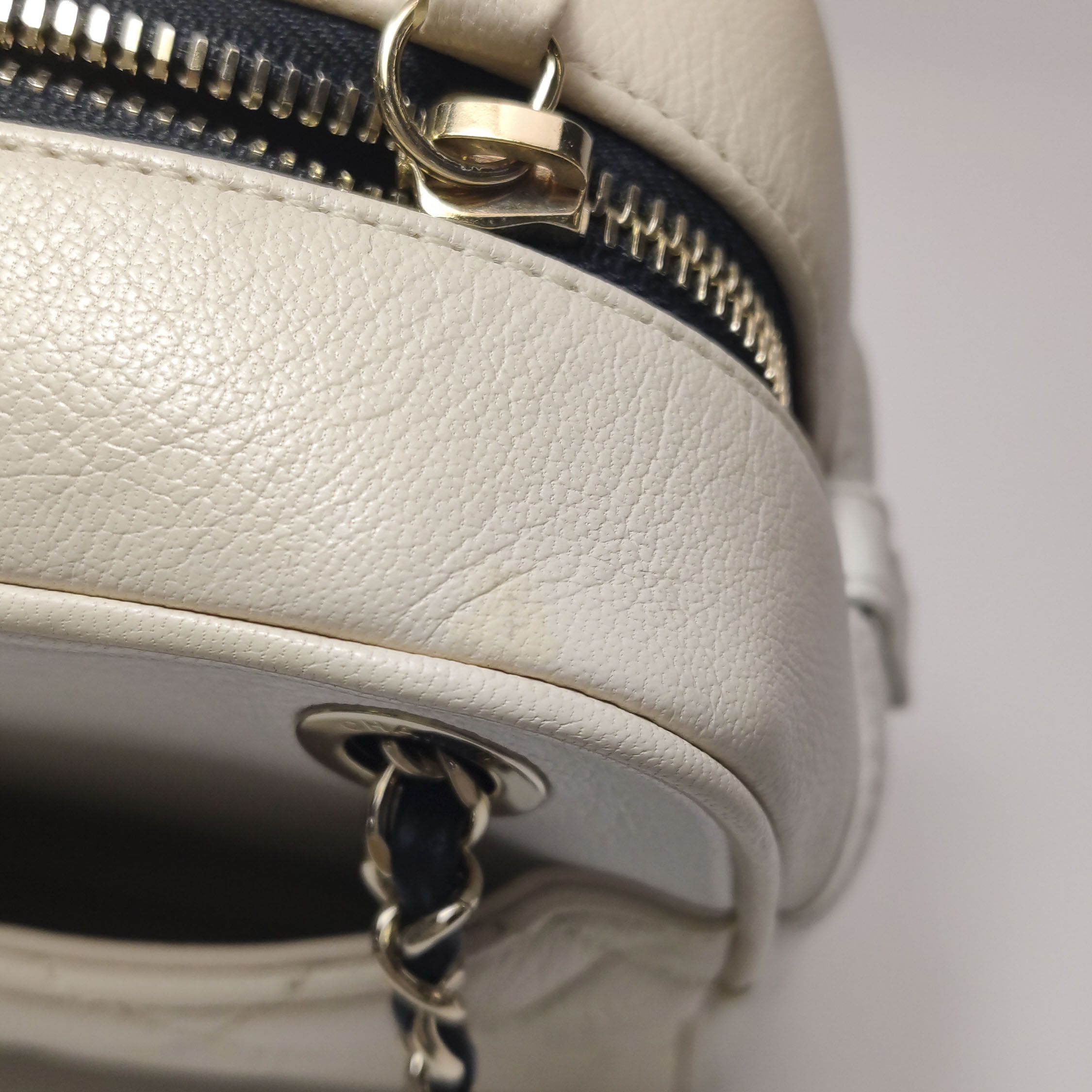 Chanel Chanel Women os Shoulder Bags Size ONE SIZE - 20 Thumbnail