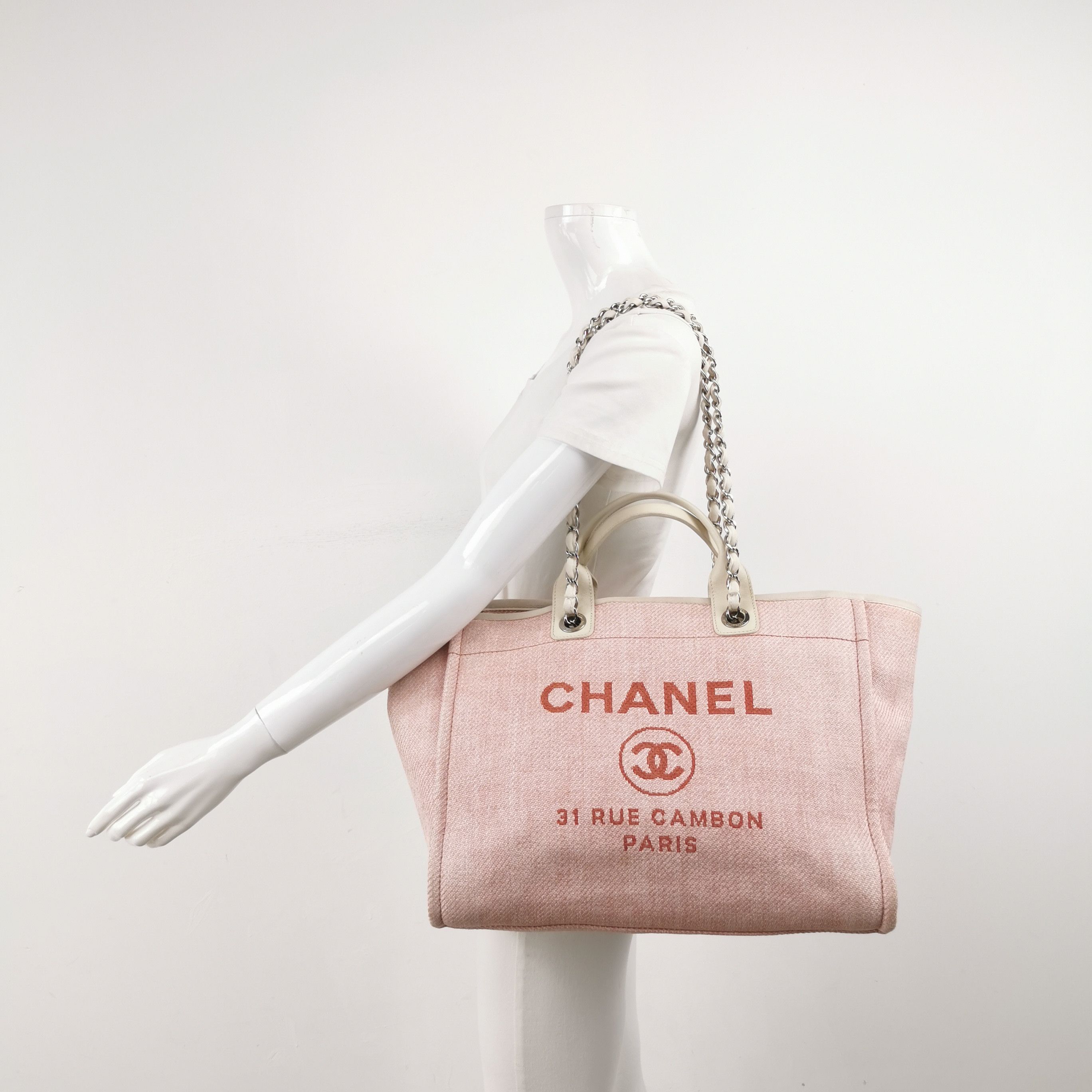 Chanel Chanel Women os Shoulder Bags Size ONE SIZE - 2 Thumbnail