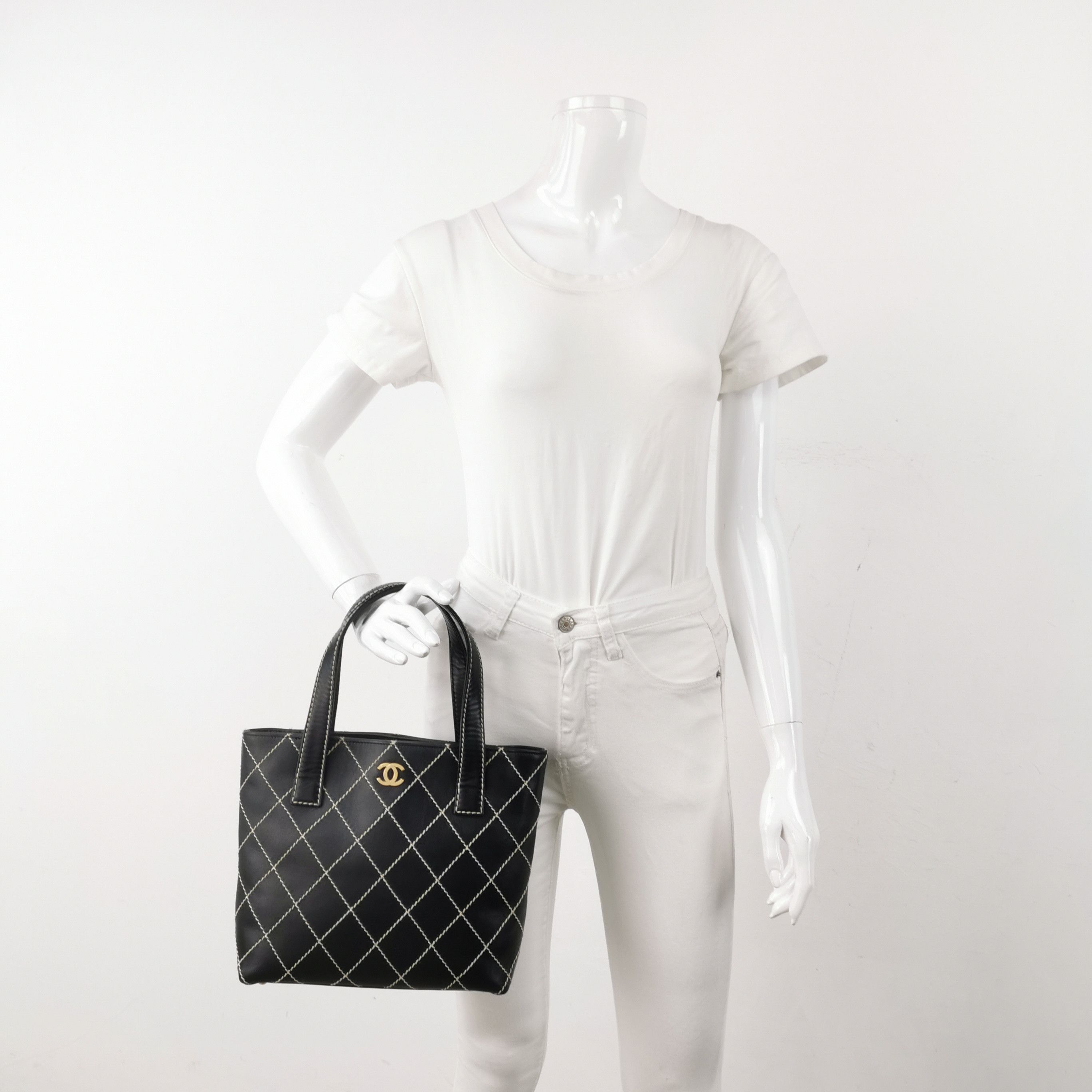 Chanel Chanel Women os Tote Bags Size ONE SIZE - 2 Thumbnail