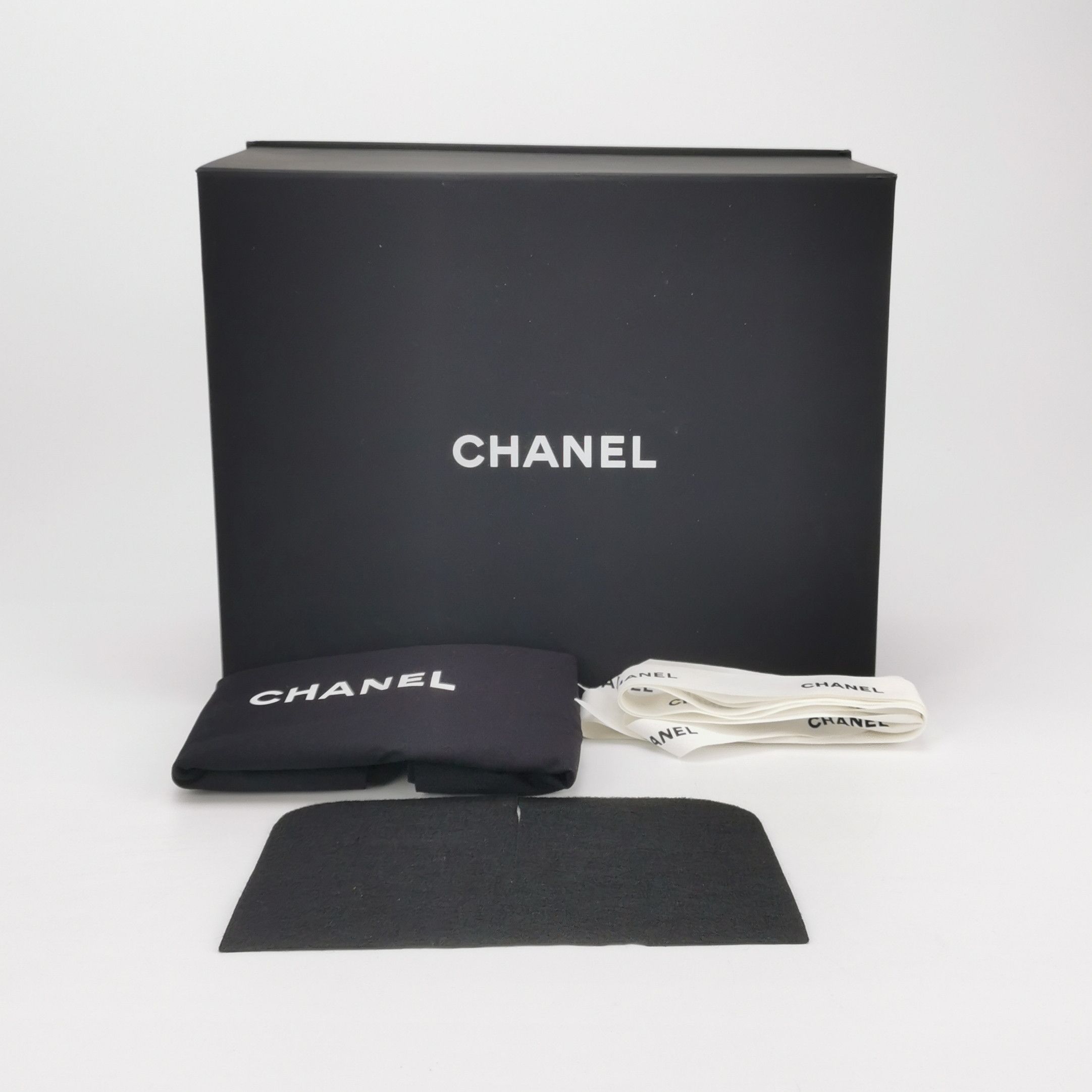 Chanel Chanel Women os Shoulder Bags Size ONE SIZE - 10 Thumbnail