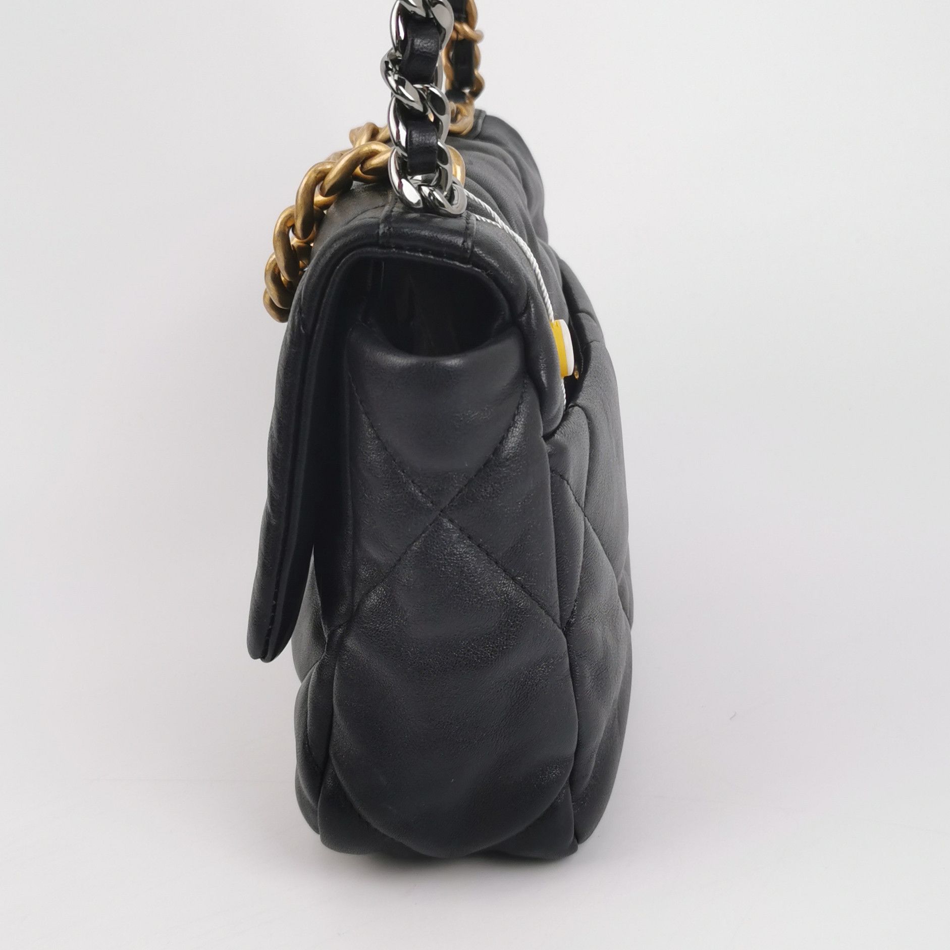 Chanel Chanel Women os Shoulder Bags Size ONE SIZE - 3 Thumbnail