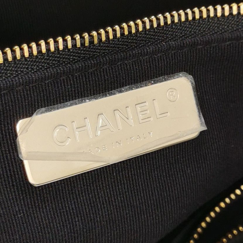 Chanel Chanel Women os Shoulder Bags Size ONE SIZE - 8 Thumbnail