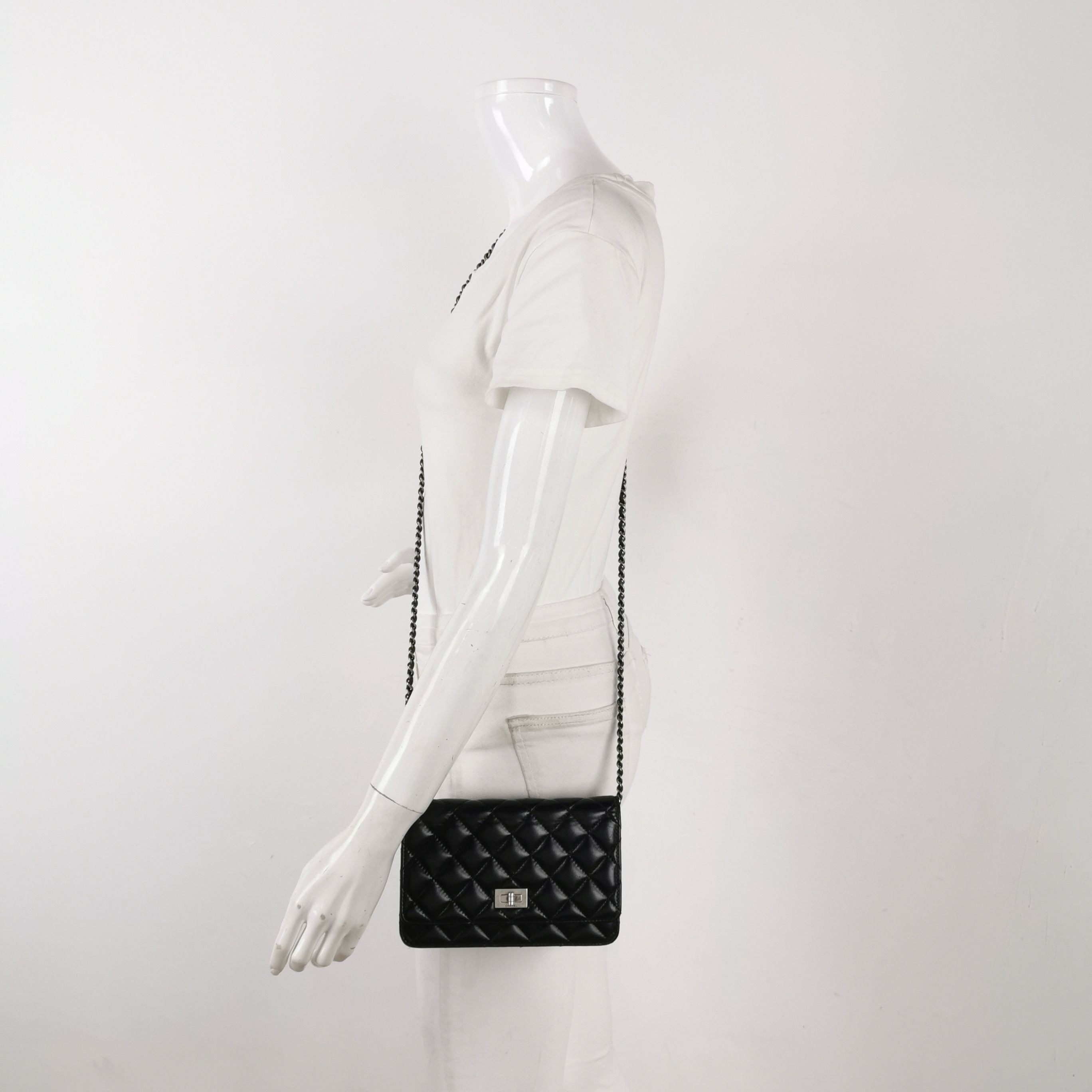 Chanel Chanel Women os Shoulder Bags Size ONE SIZE - 2 Thumbnail