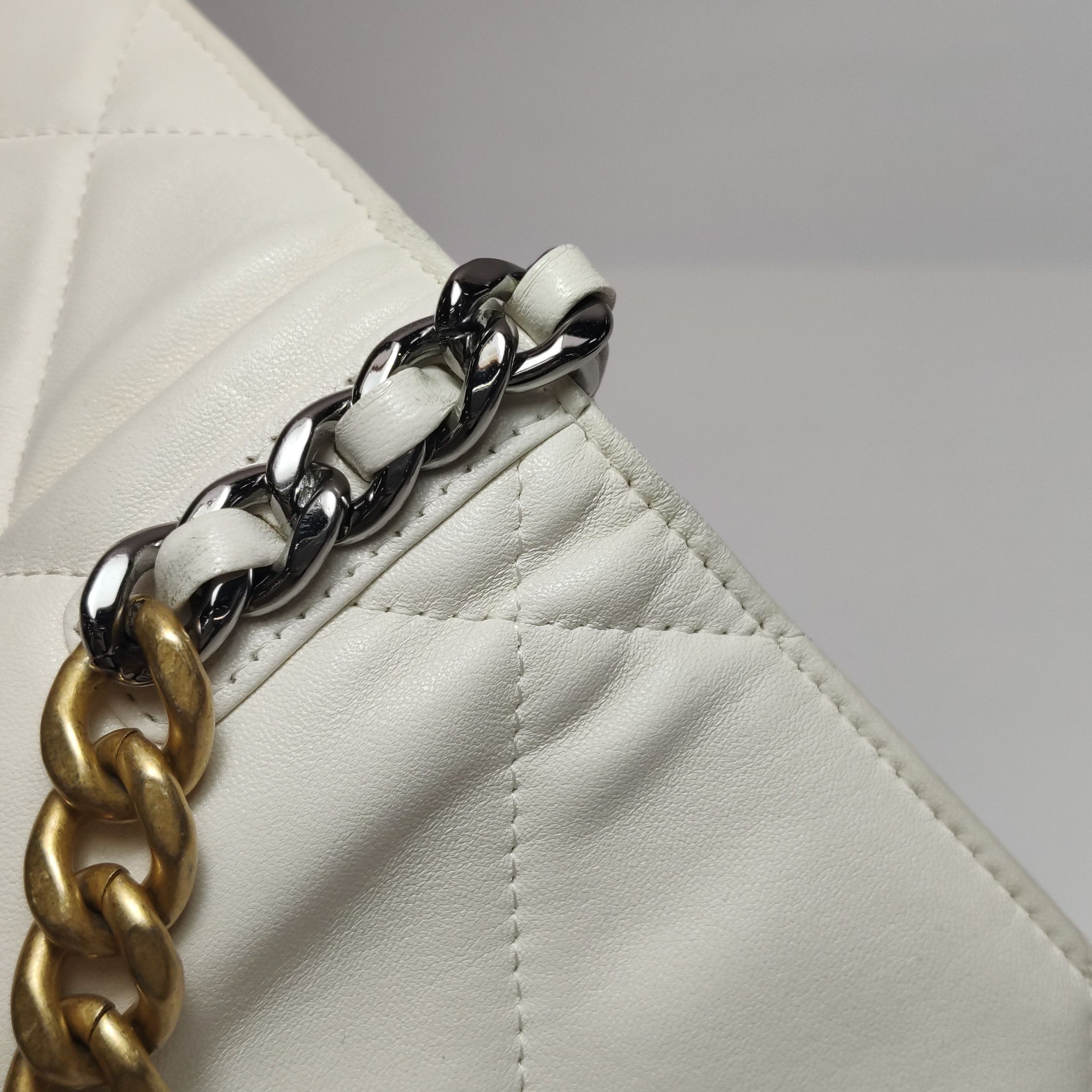 Chanel Chanel Women os Shoulder Bags Size ONE SIZE - 24 Thumbnail