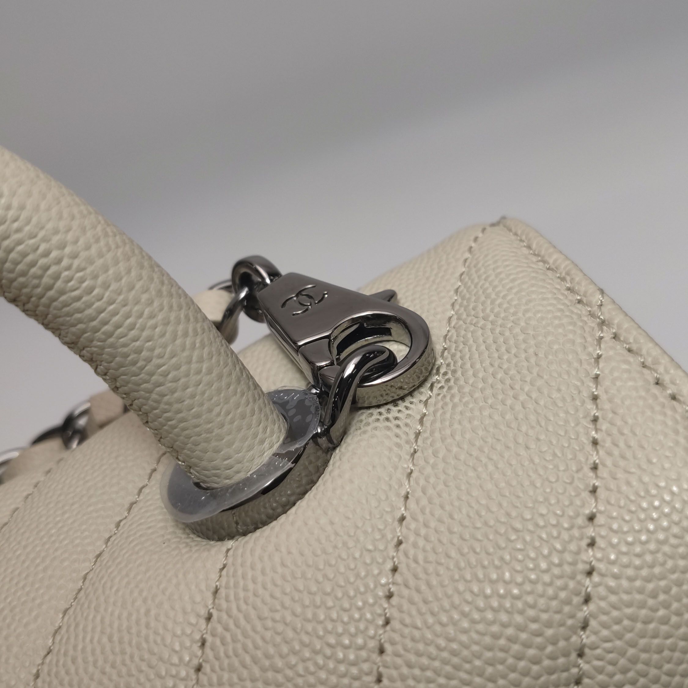 Chanel Chanel Women os Shoulder Bags Size ONE SIZE - 15 Thumbnail