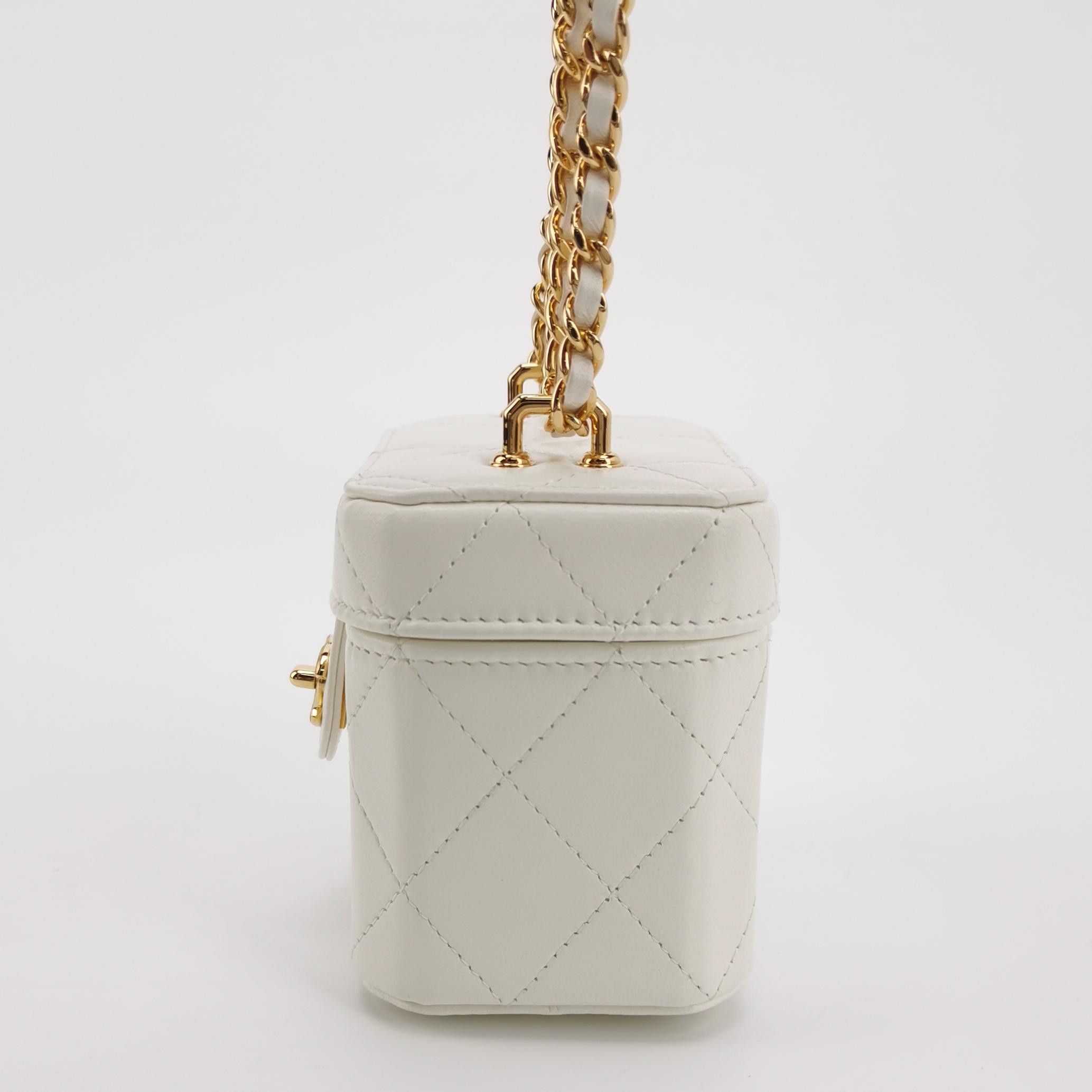 Chanel Chanel Women os Shoulder Bags Size ONE SIZE - 3 Thumbnail