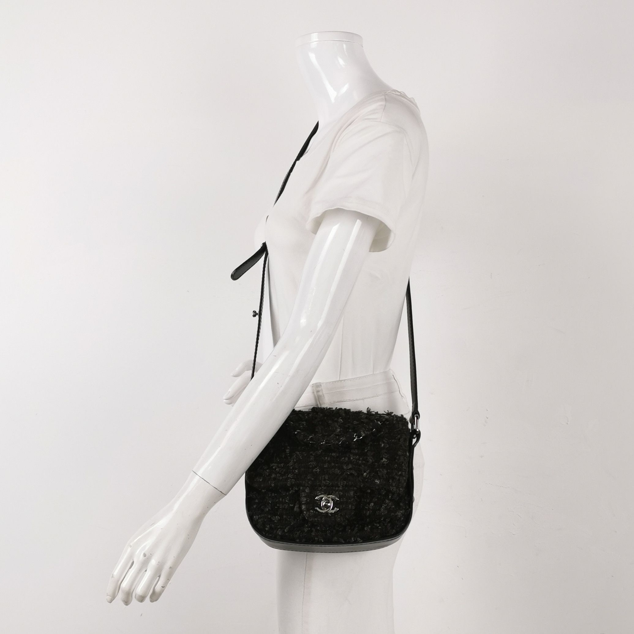 Chanel Chanel Women os Shoulder Bags Size ONE SIZE - 2 Thumbnail