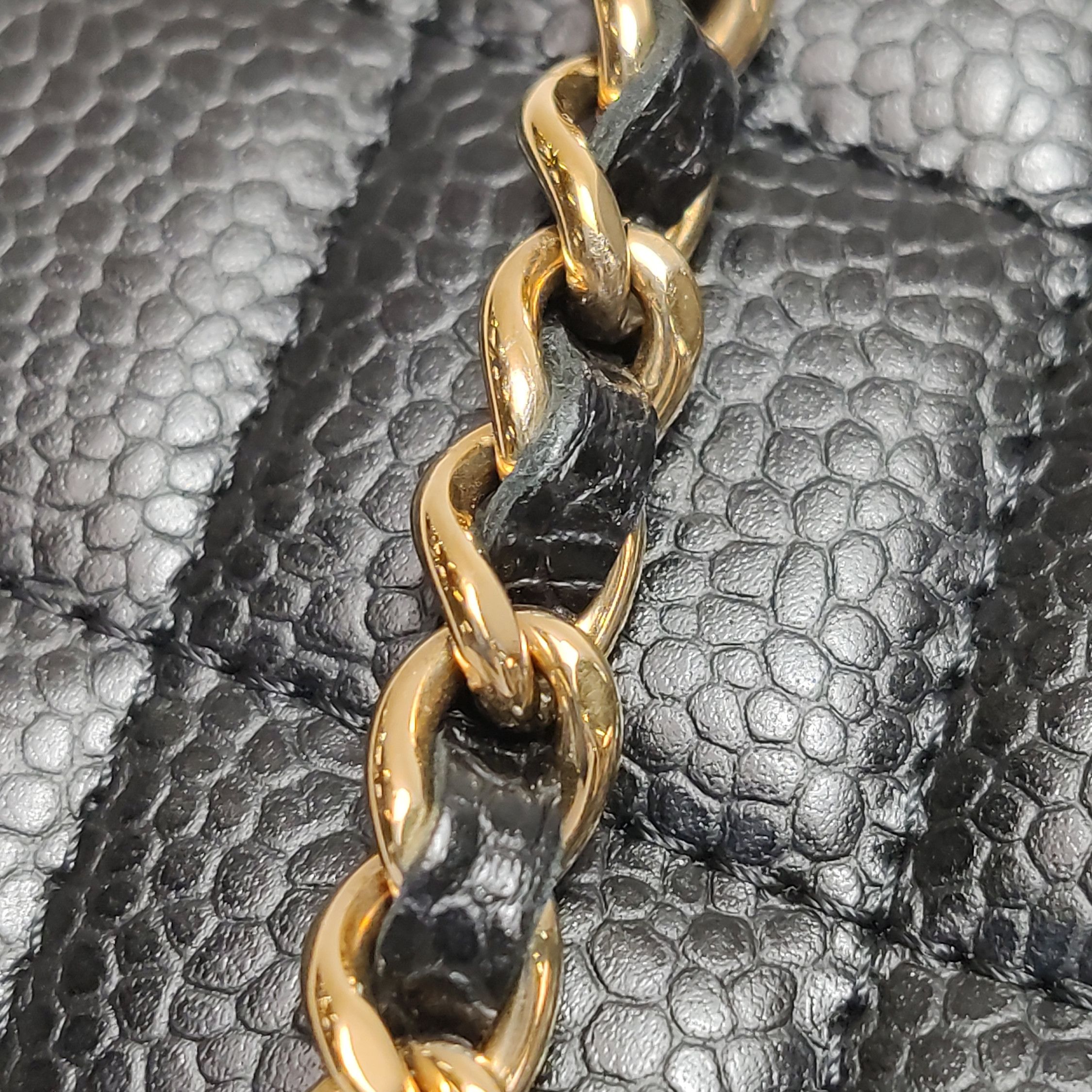 Chanel Chanel Women os Shoulder Bags Size ONE SIZE - 16 Thumbnail