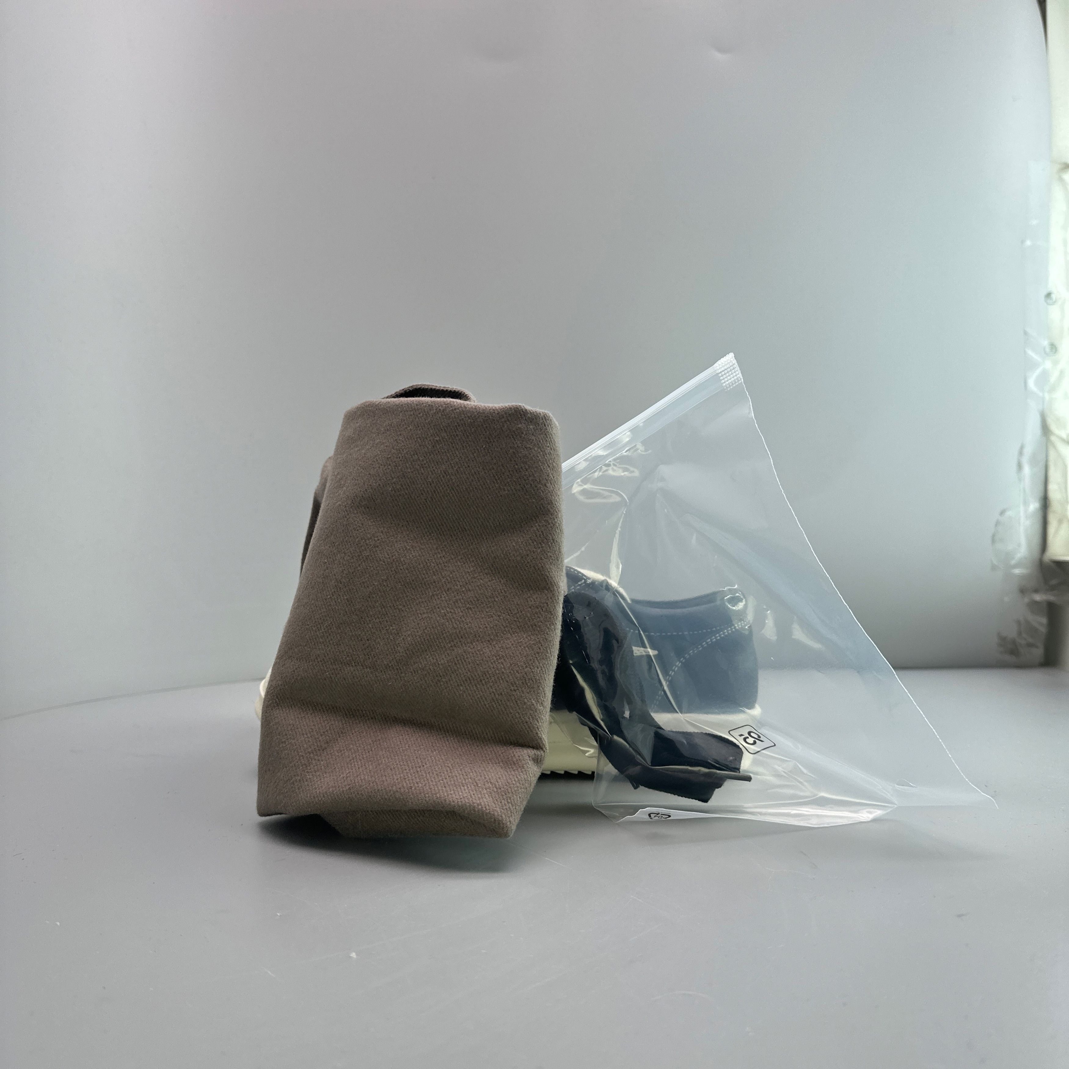 Rick Owens Rick Owens Leather Low-Top Sneakers Size 36.5 Size US 6.5 / IT 36.5 - 10 Thumbnail