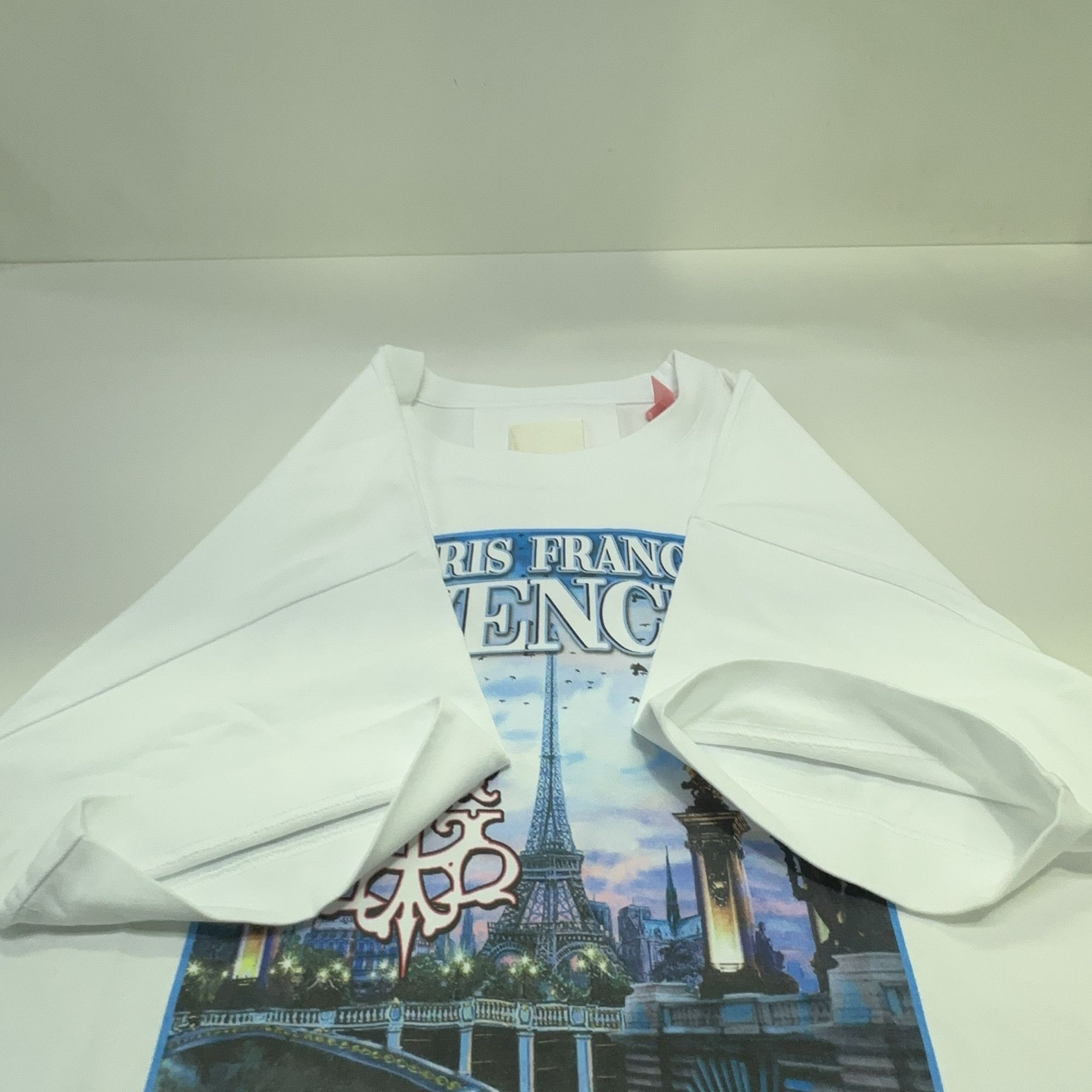 Givenchy Givenchy Paris Victorious Graphic T-Shirt Size L Size US L / EU 52-54 / 3 - 7 Thumbnail