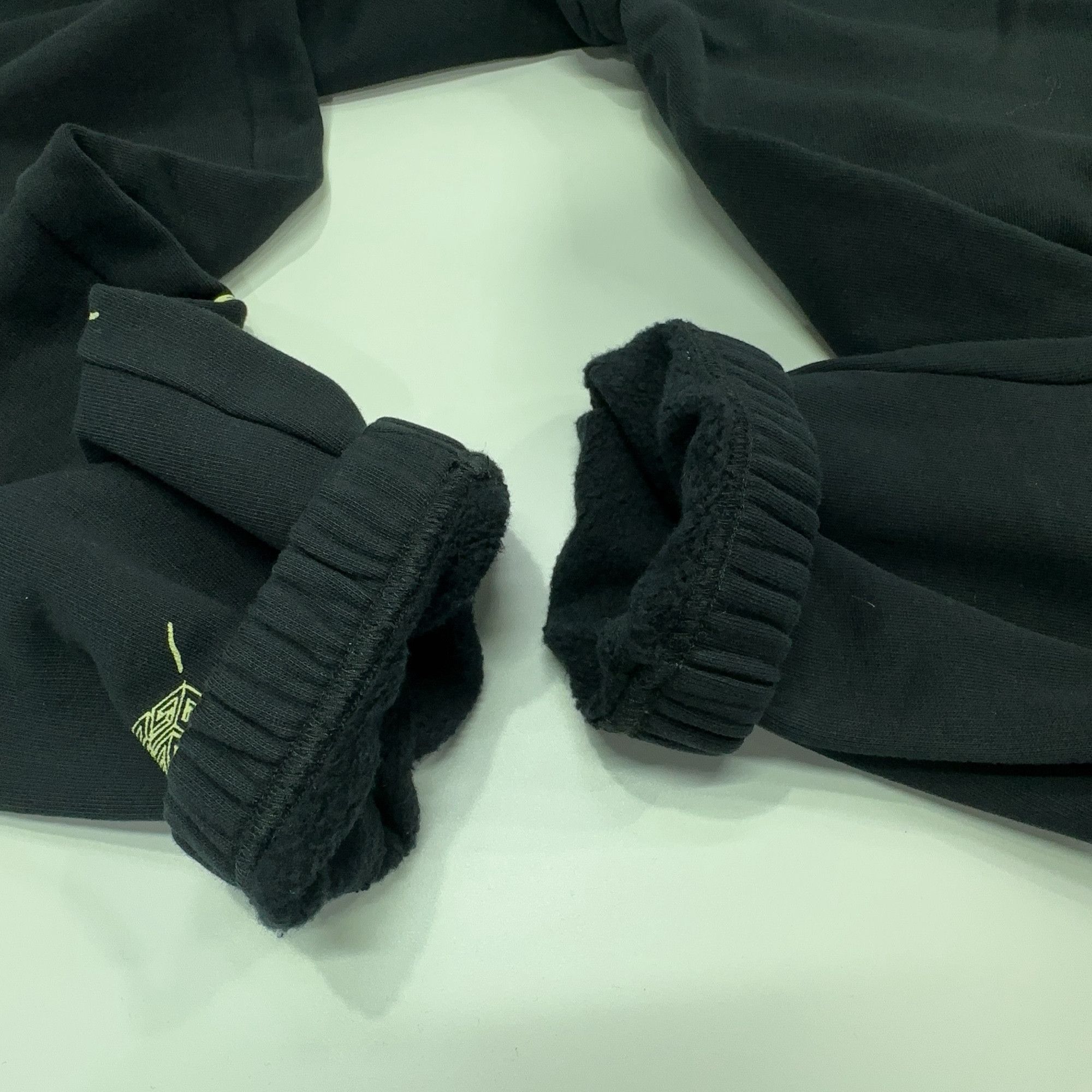 Givenchy Givenchy Scorpion Print Sweatpants Size L Size US 34 / EU 50 - 9 Thumbnail