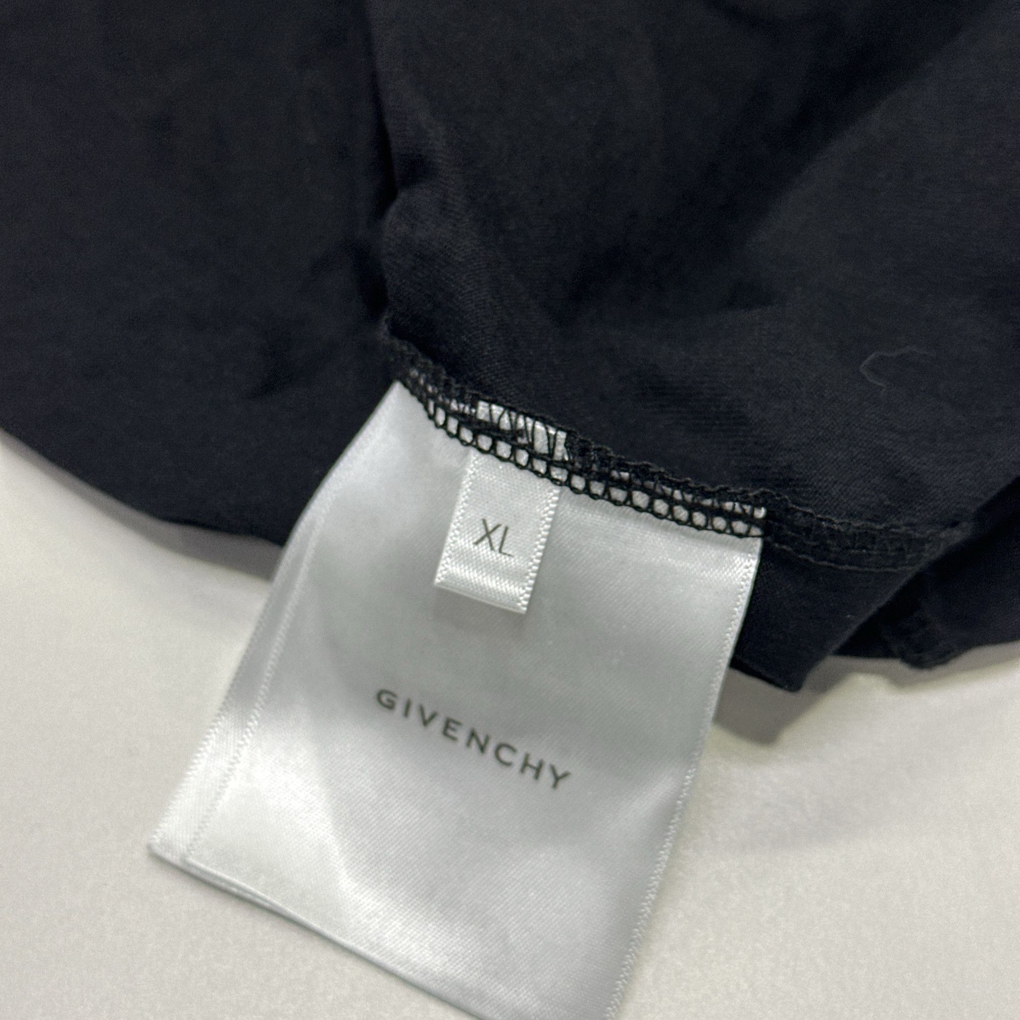 Givenchy Givenchy Logo Hooded Long Sleeve T-Shirt Size XL Size US XL / EU 56 / 4 - 3 Thumbnail