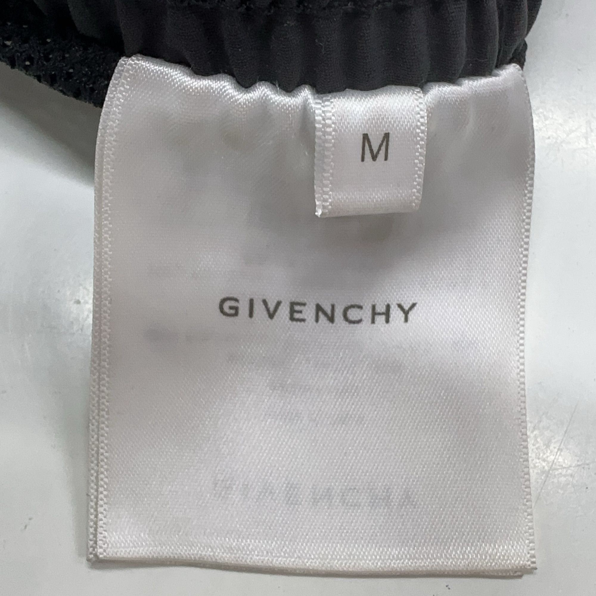 Givenchy Givenchy Nylon Shorts Size M Size US 40 / EU 56 - 3 Thumbnail