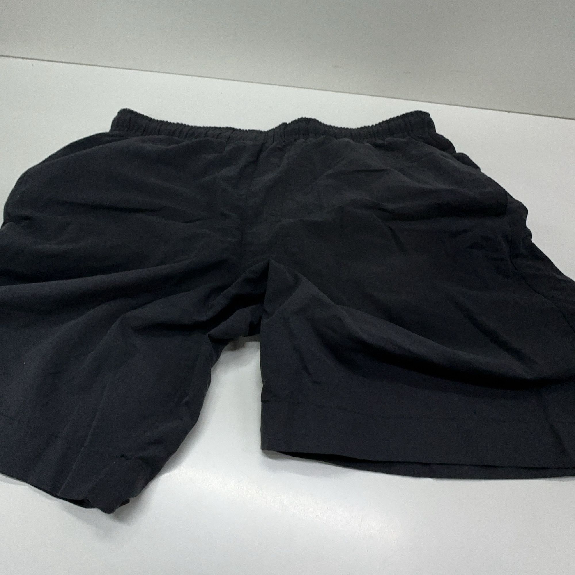 Givenchy Givenchy Nylon Shorts Size M Size US 40 / EU 56 - 7 Thumbnail