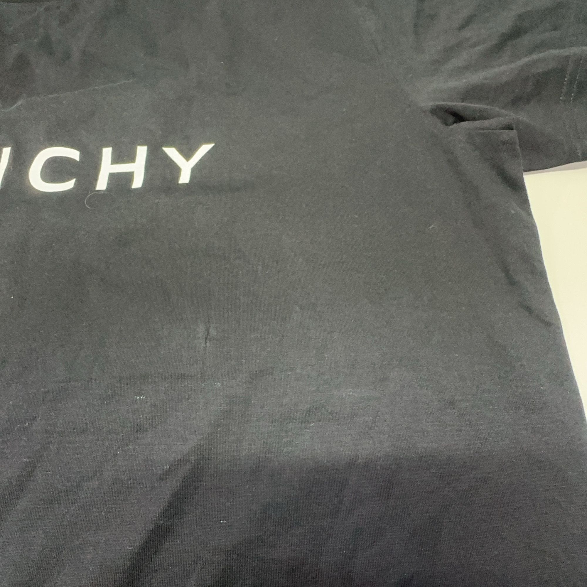 Givenchy Givenchy Logo T-Shirt Size L Size US L / EU 52-54 / 3 - 8 Thumbnail