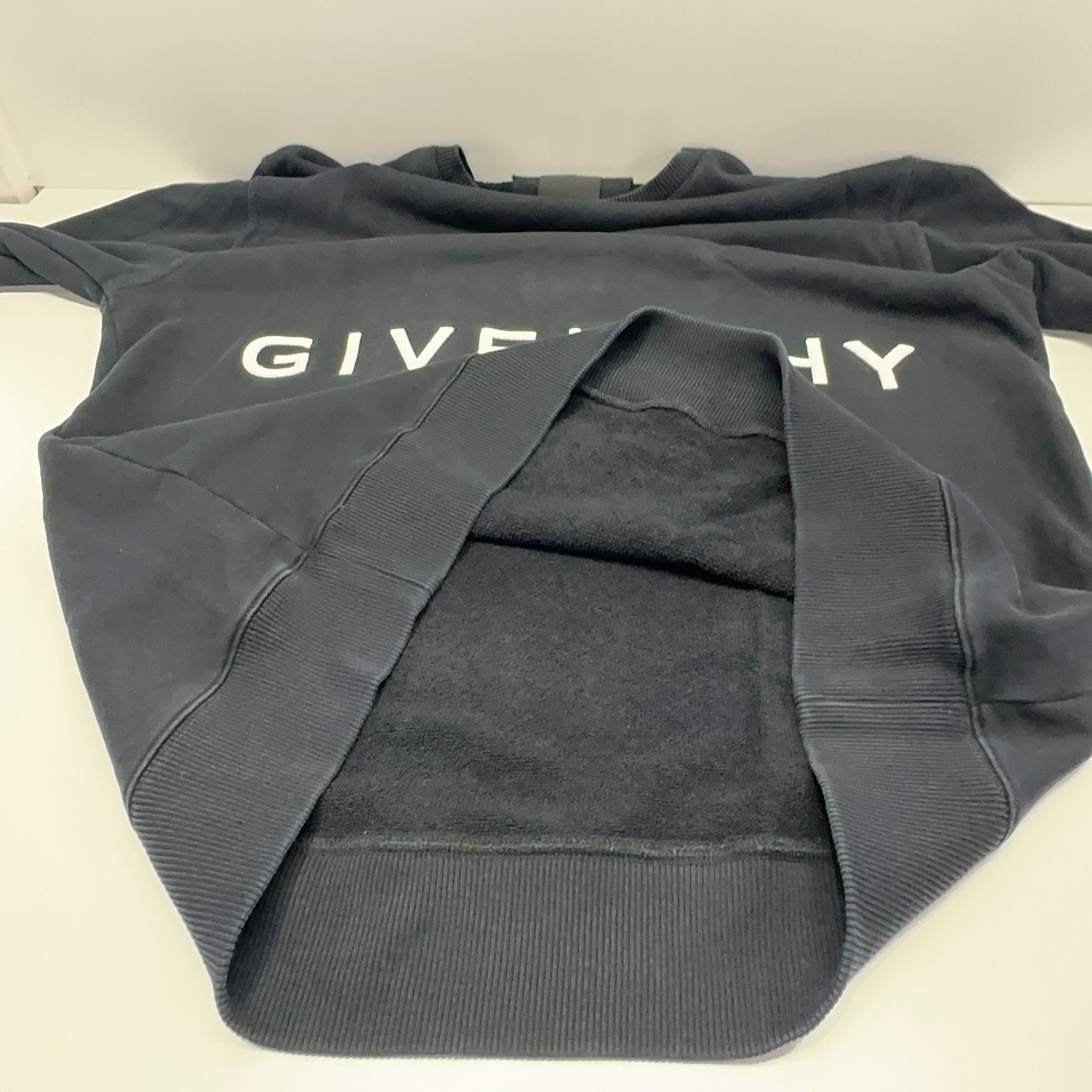 Givenchy Givenchy Logo Sweatshirt Size XXL Size US XXL / EU 58 / 5 - 10 Thumbnail