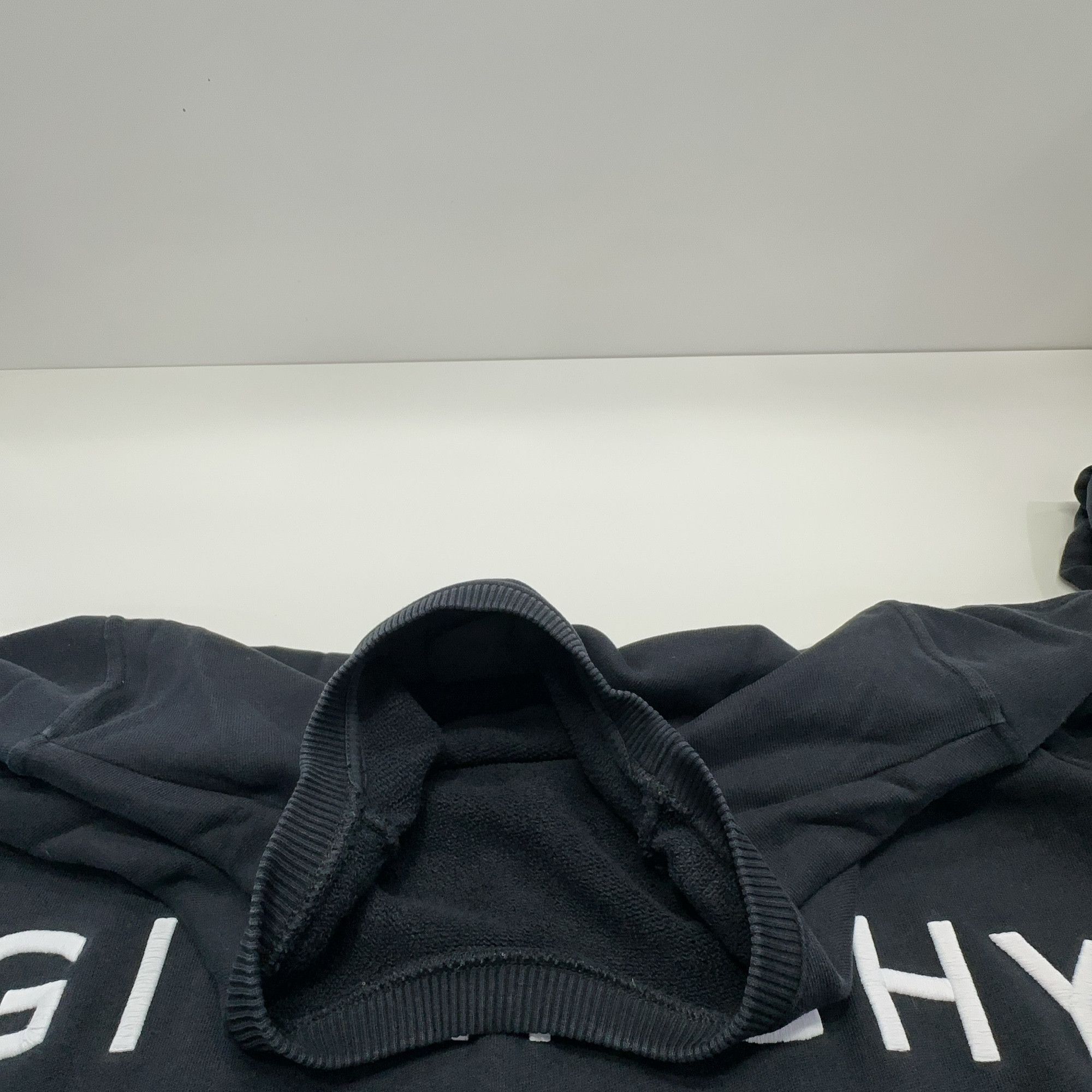 Givenchy Givenchy Logo Sweatshirt Size XXL Size US XXL / EU 58 / 5 - 7 Thumbnail