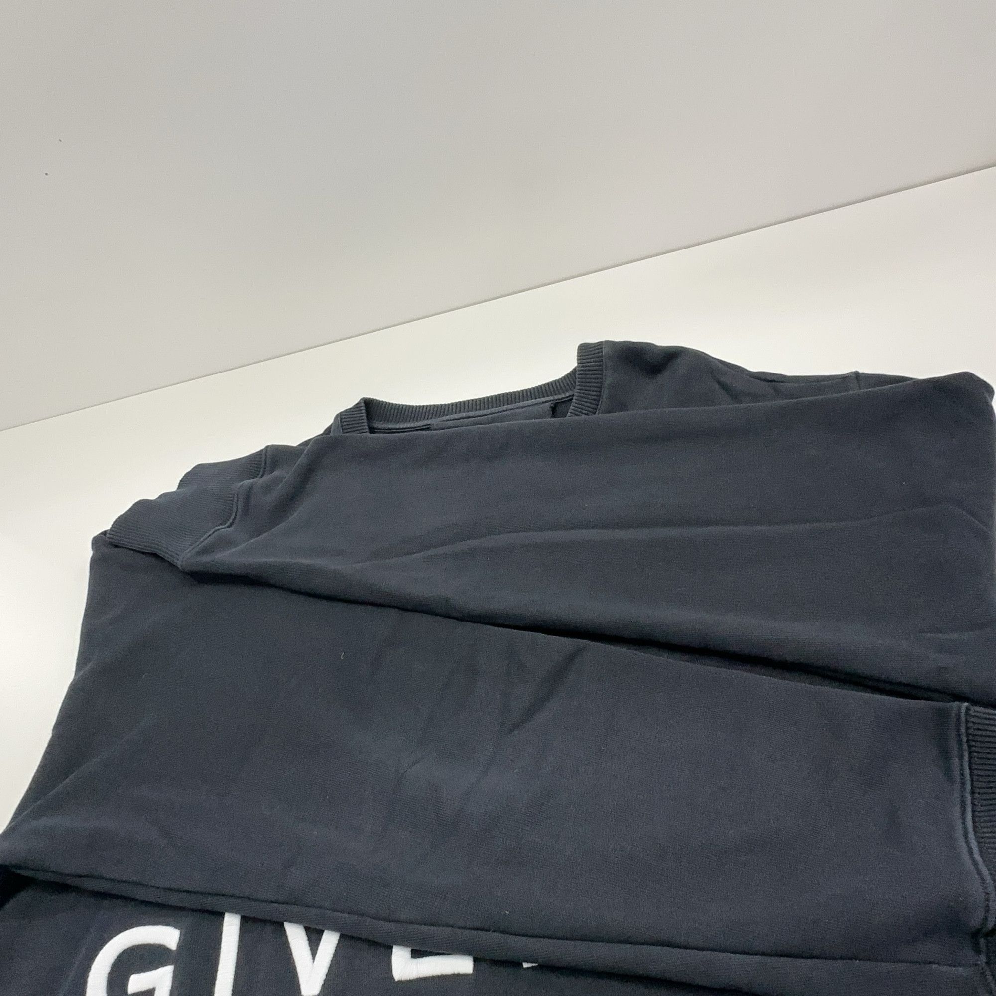 Givenchy Givenchy Logo Sweatshirt Size XXL Size US XXL / EU 58 / 5 - 11 Thumbnail