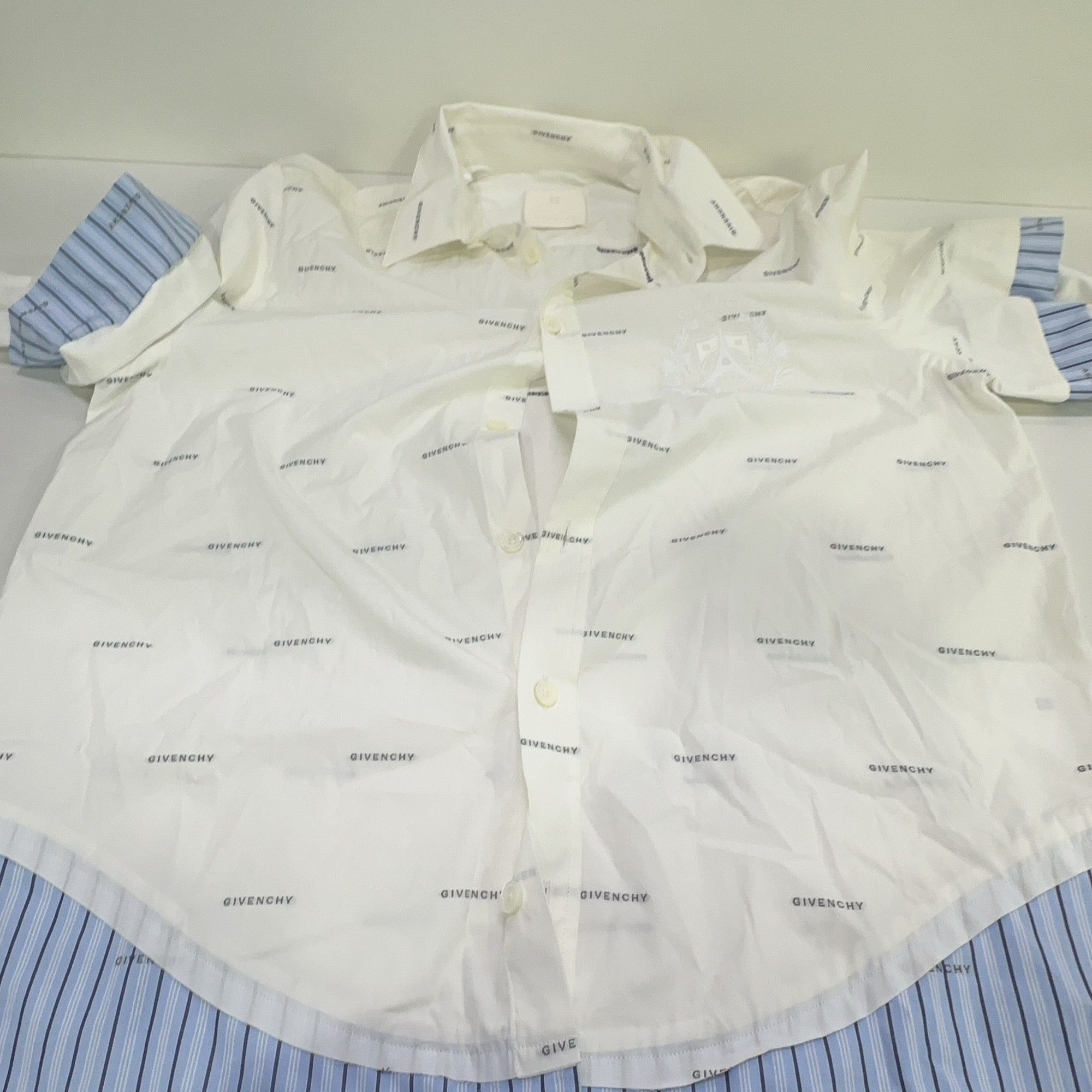 Givenchy Givenchy All-Over Logo Print Button Up Shirt Size 39 Size US M / EU 48-50 / 2 - 14 Thumbnail