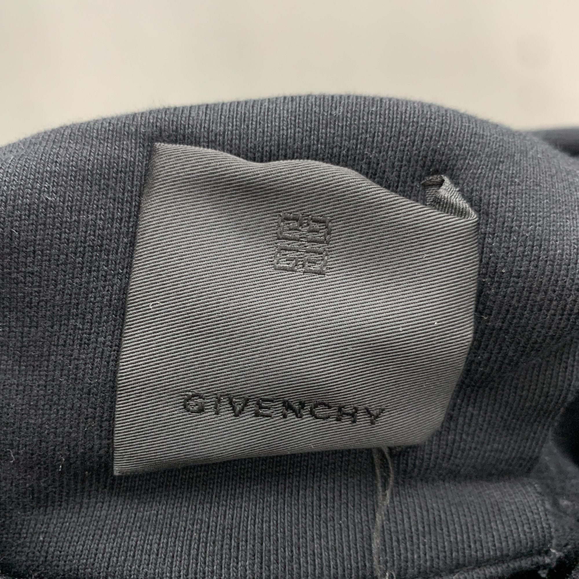 Givenchy Givenchy Logo Print Hoodie Size L Size US L / EU 52-54 / 3 - 3 Thumbnail