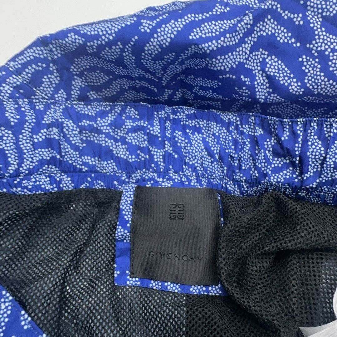 Givenchy Givenchy Patterned Swim Shorts Size S Size US 30 / EU 46 - 6 Thumbnail