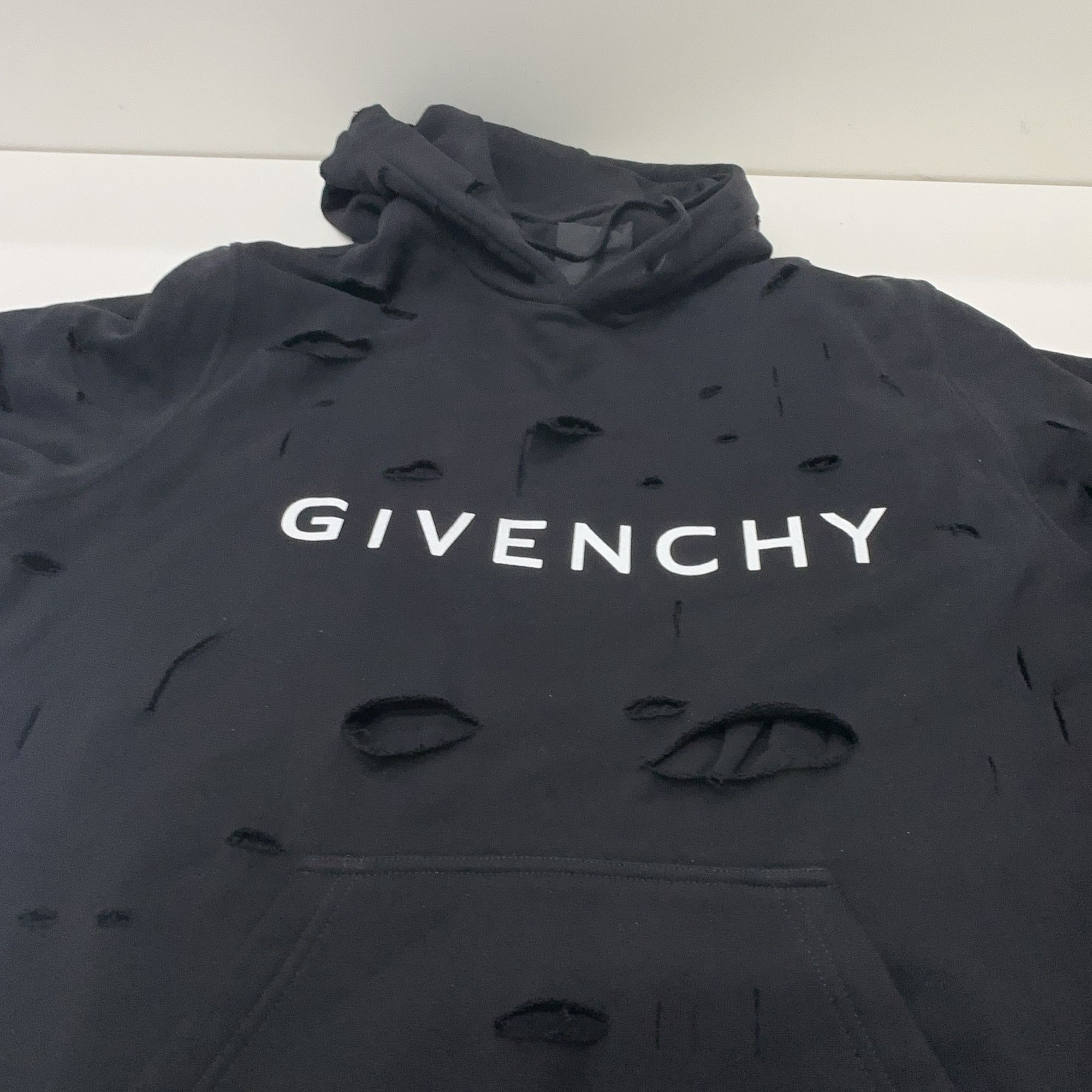 Givenchy Givenchy Distressed Logo Hoodie Size XS Size US XS / EU 42 / 0 - 6 Thumbnail