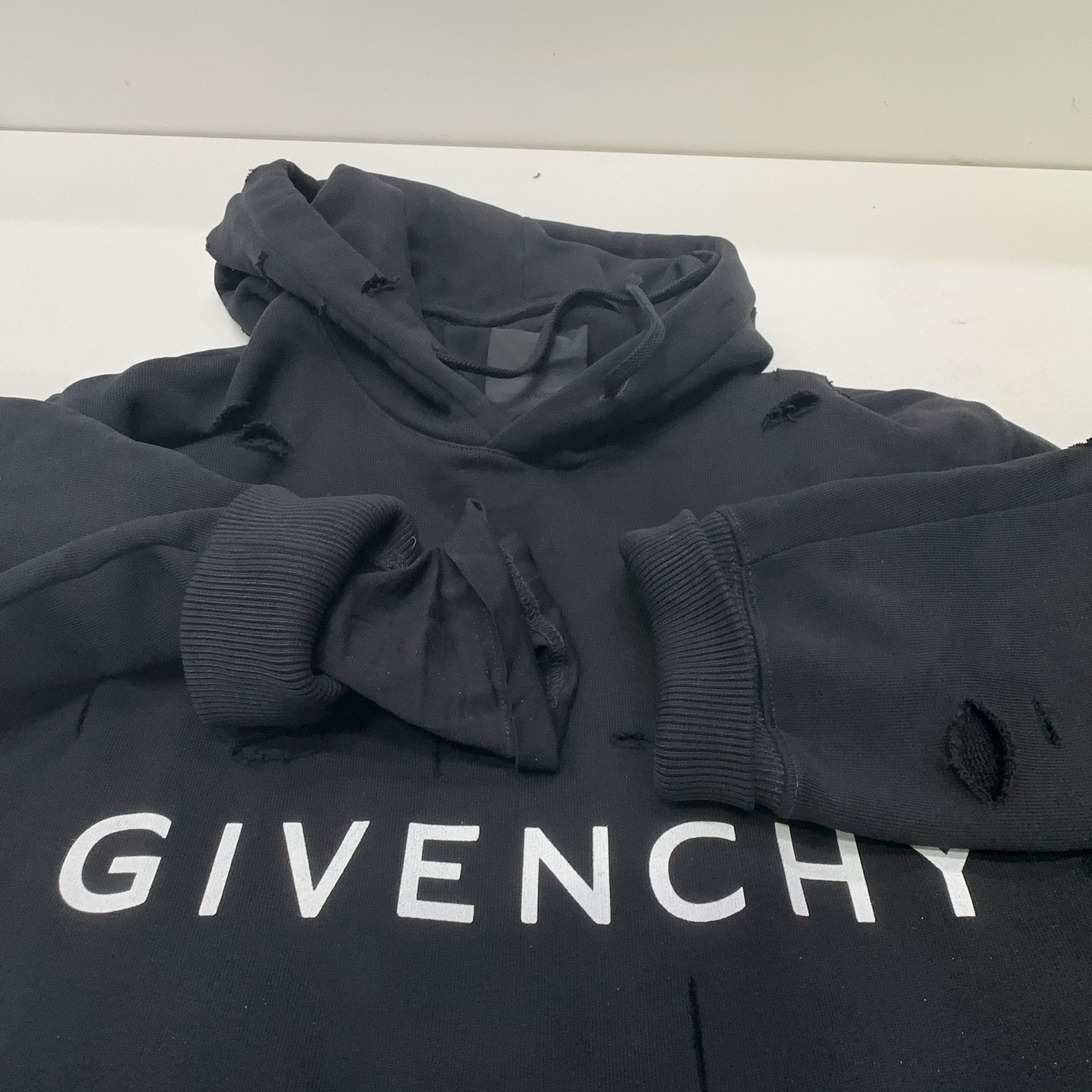 Givenchy Givenchy Distressed Logo Hoodie Size XS Size US XS / EU 42 / 0 - 5 Thumbnail