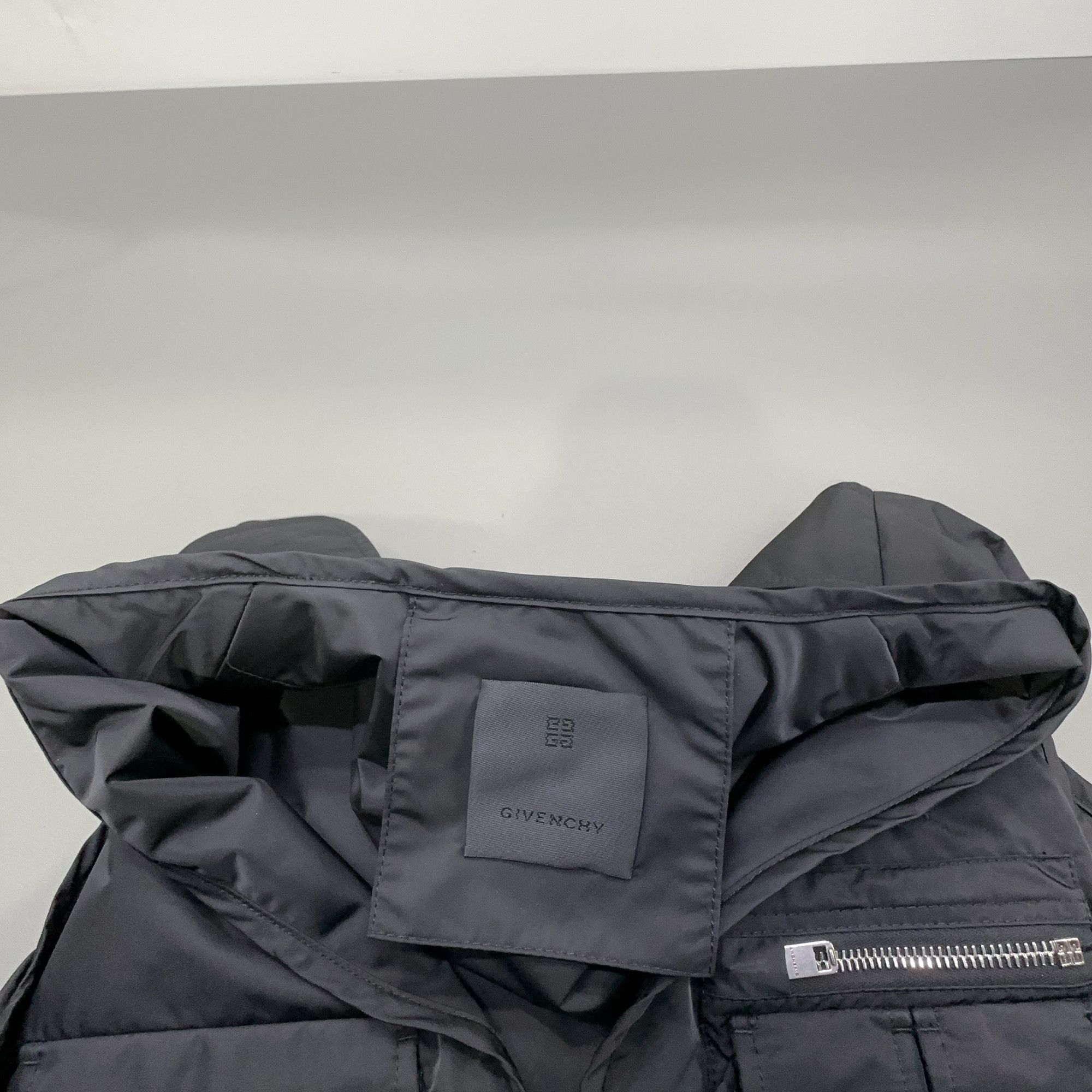 Givenchy Givenchy Multi-Pocket Utility Vest Size 46 Size US S / EU 44-46 / 1 - 5 Thumbnail