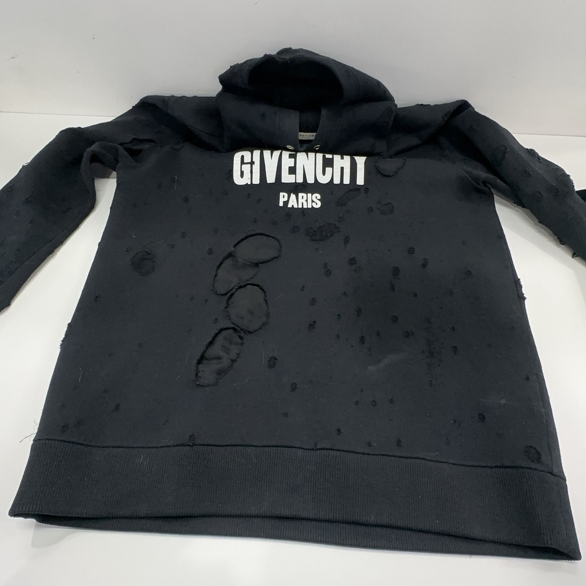Givenchy Givenchy Distressed Logo Hoodie Size S Size US S / EU 44-46 / 1 - 9 Thumbnail