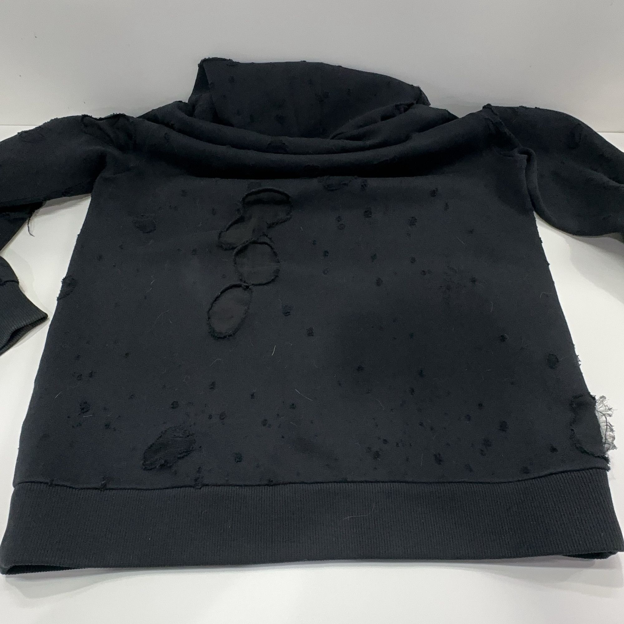 Givenchy Givenchy Distressed Logo Hoodie Size S Size US S / EU 44-46 / 1 - 14 Thumbnail