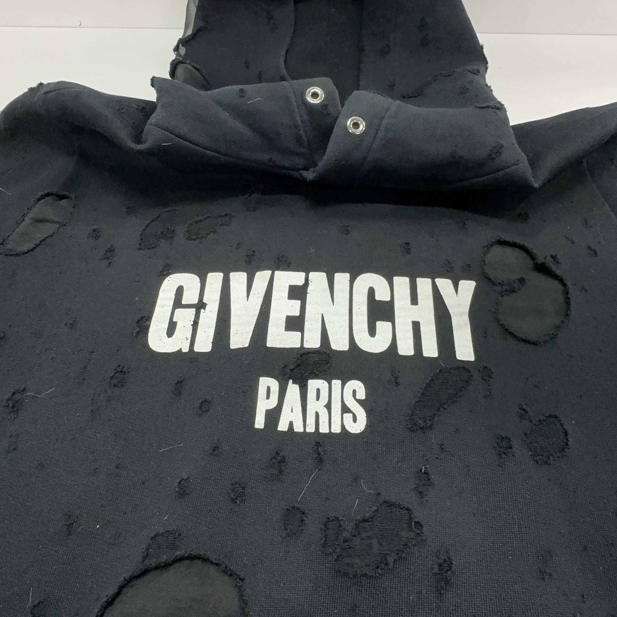 Givenchy Givenchy Distressed Logo Hoodie Size S Size US S / EU 44-46 / 1 - 8 Thumbnail
