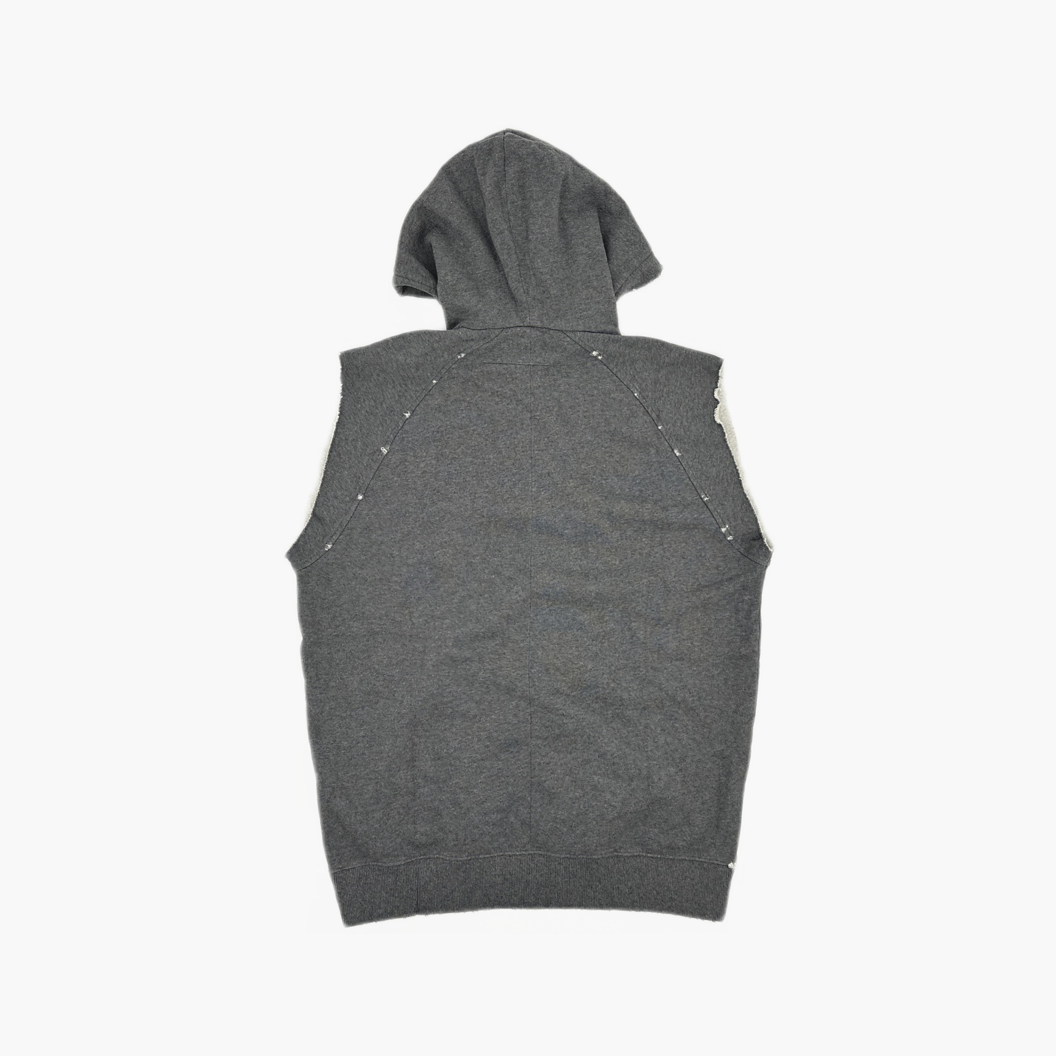 Givenchy Givenchy Distressed Sleeveless Hoodie Size S Size US S / EU 44-46 / 1 - 2 Thumbnail