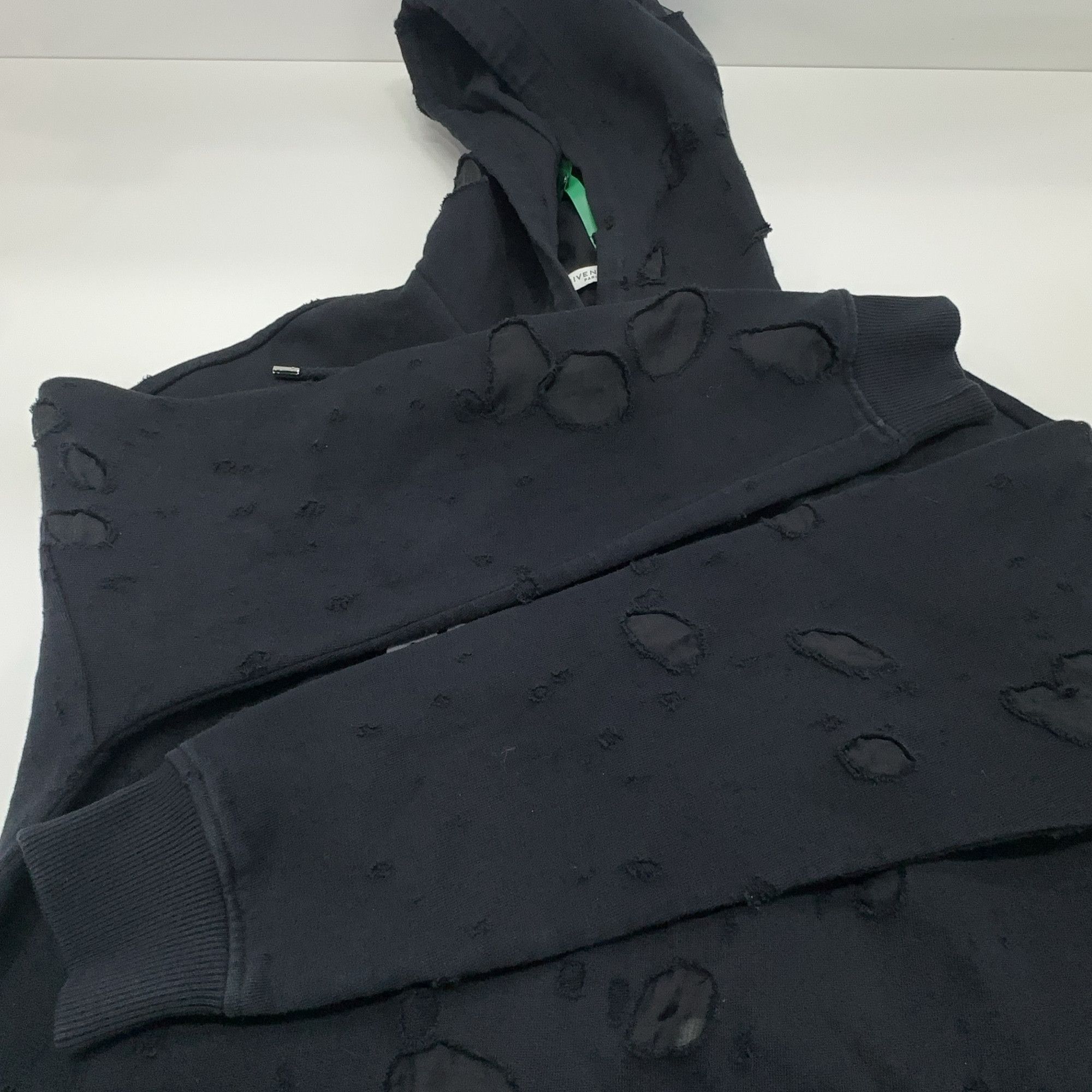 Givenchy Givenchy Distressed Logo Hoodie Size XS Size US XS / EU 42 / 0 - 14 Thumbnail