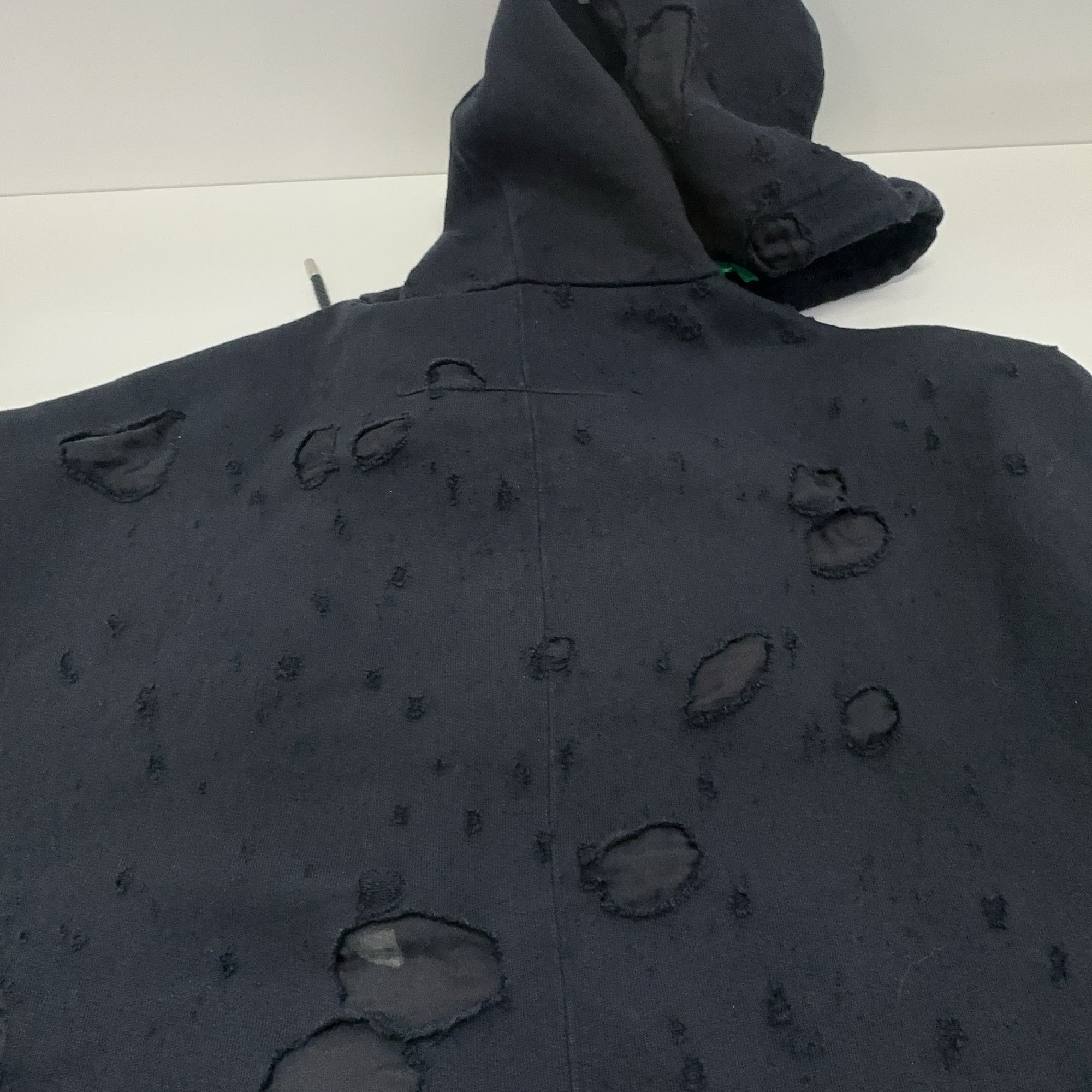 Givenchy Givenchy Distressed Logo Hoodie Size XS Size US XS / EU 42 / 0 - 10 Thumbnail