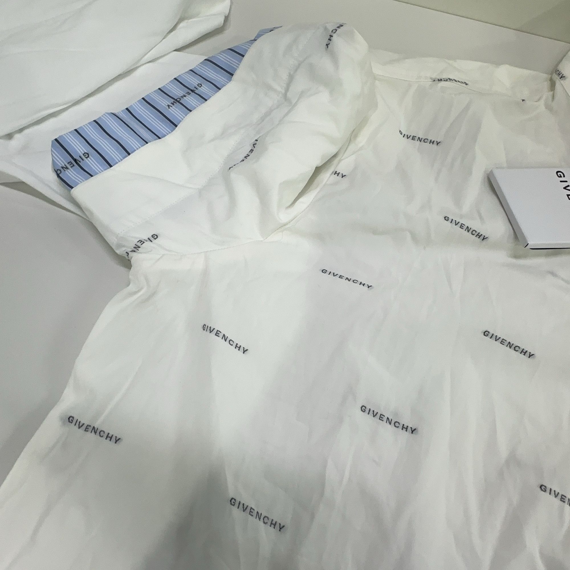 Givenchy Givenchy Logo Print Shirt Size M Size US XXS / EU 40 - 9 Thumbnail