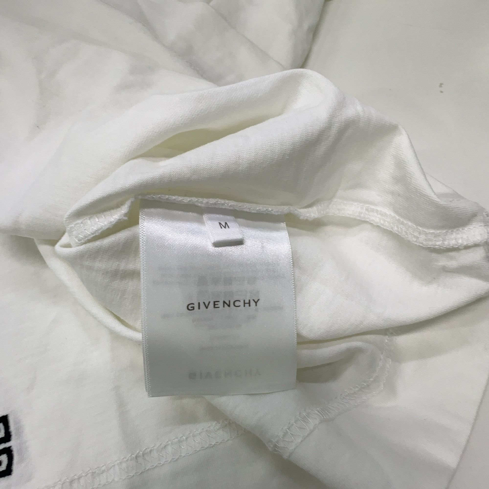 Givenchy Givenchy Logo Embroidery T-Shirt Size M Size US M / EU 48-50 / 2 - 5 Thumbnail