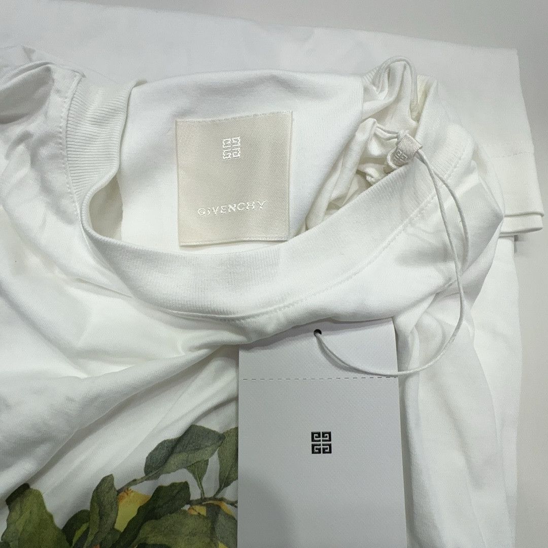 Givenchy Givenchy Fruit Print T-Shirt Size XS Size US XS / EU 42 / 0 - 3 Thumbnail