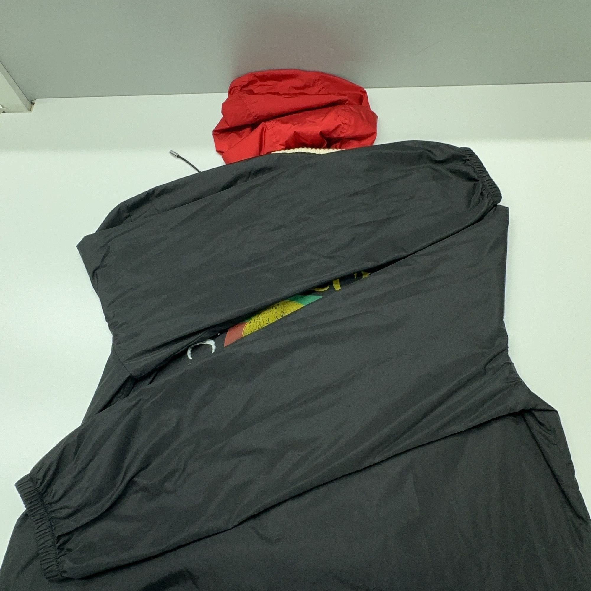 Gucci Gucci Logo Print Hooded Jacket Size 50 Size US M / EU 48-50 / 2 - 15 Thumbnail
