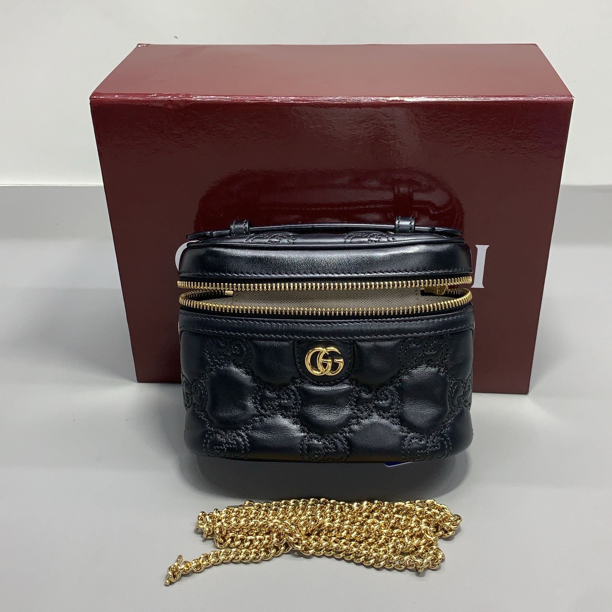 Gucci Gucci GG Matelassé Leather Mini Vanity Case ONE SIZE Size ONE SIZE - 16 Thumbnail