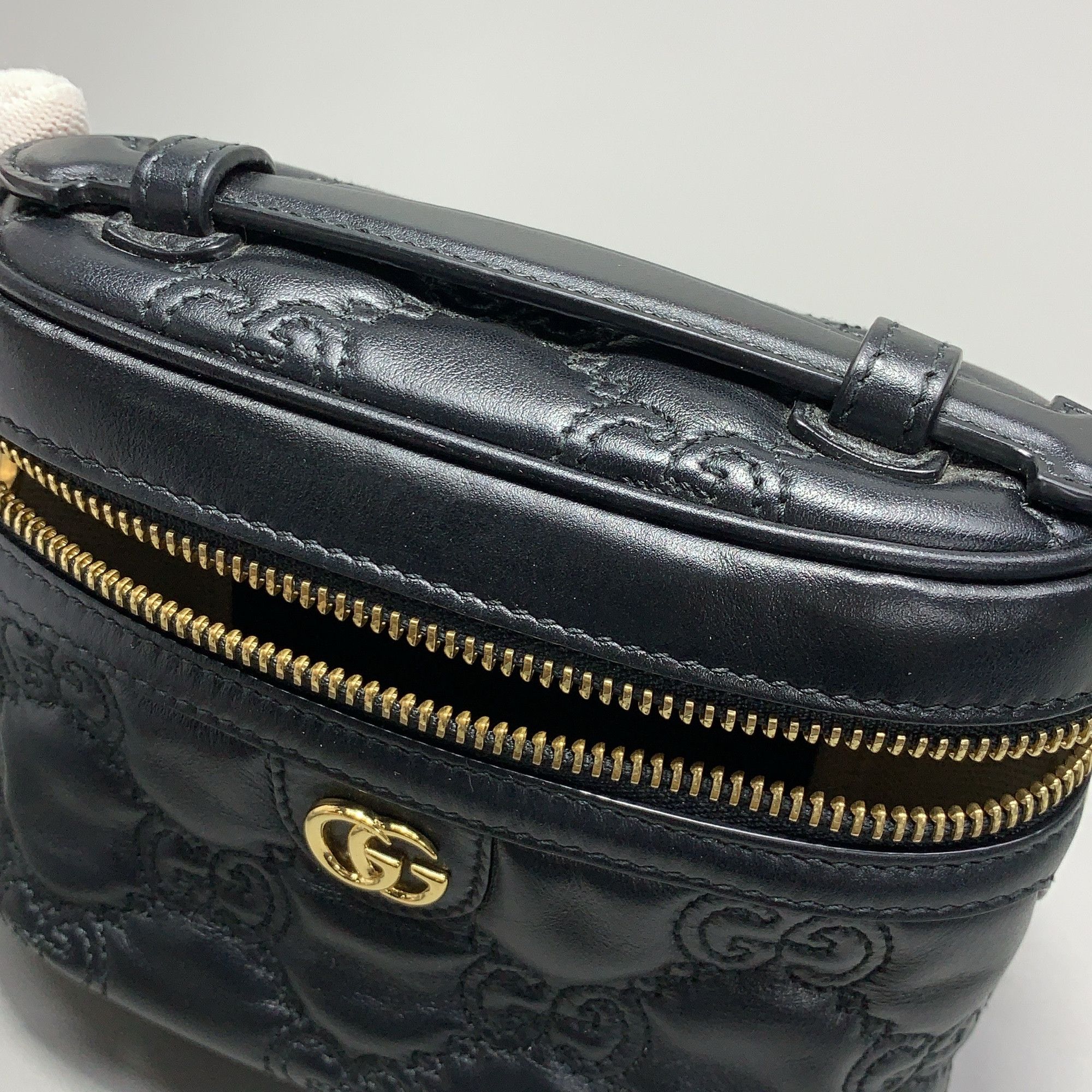 Gucci Gucci GG Matelassé Leather Mini Vanity Case ONE SIZE Size ONE SIZE - 9 Thumbnail