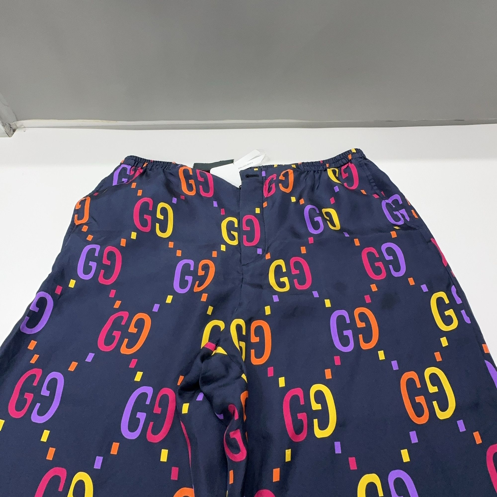 Gucci Gucci Logo Print Shorts Size 48 Size US 32 / EU 48 - 6 Thumbnail